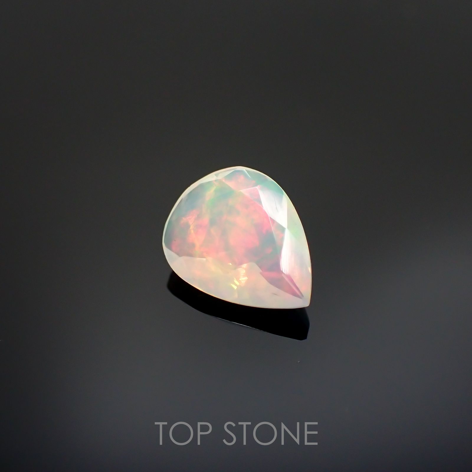 エチオピアオパール(宝石名オパール)エチオピア産 0.71ct 識別済[220114785]9x6.7mm前後