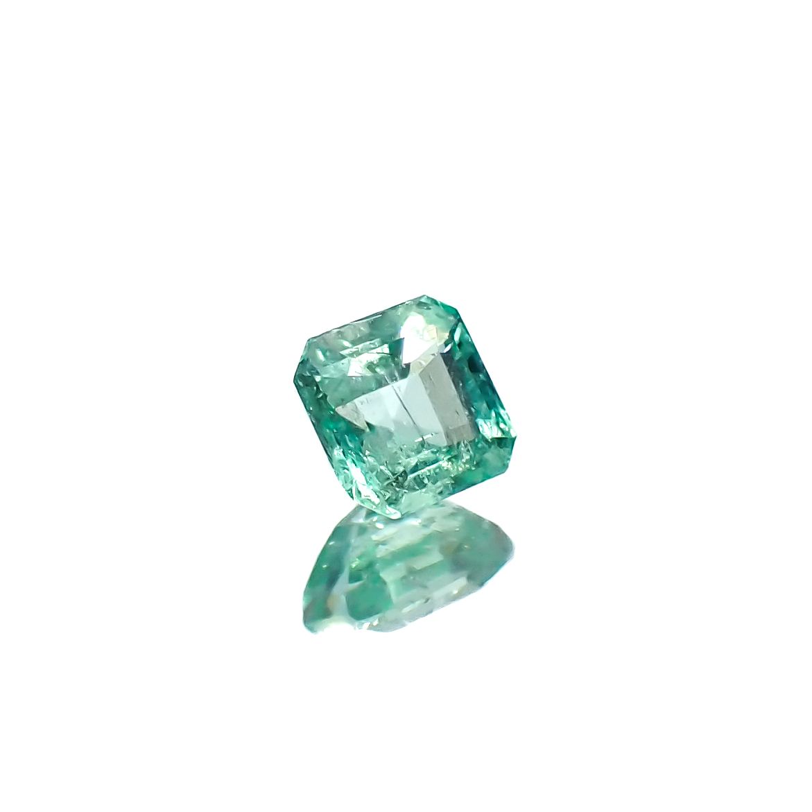 パステルカラーエメラルド コロンビア産 0.19ct[240225949]3.3x3.2mm前後