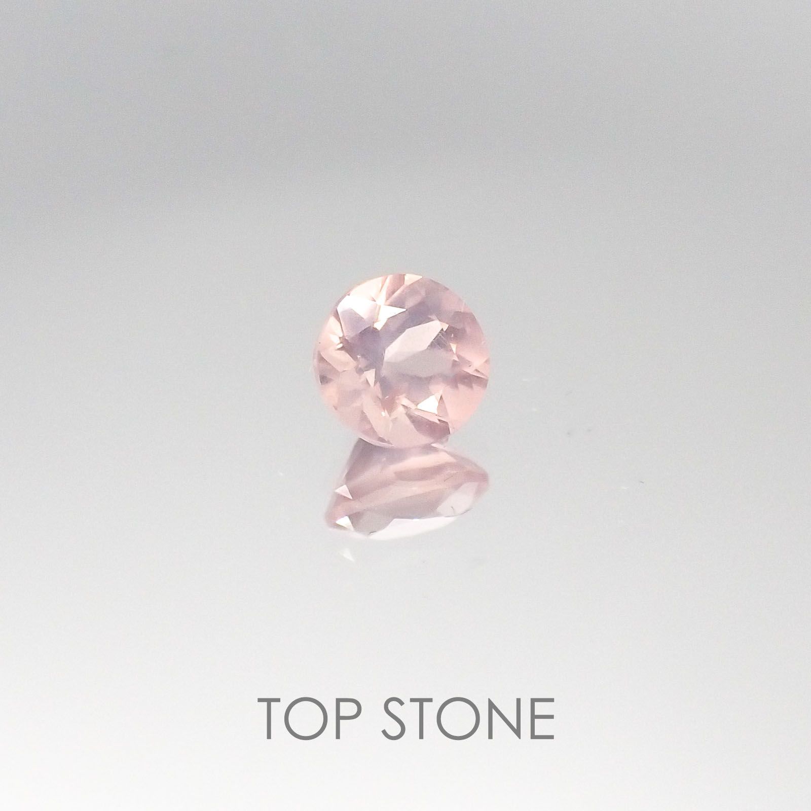 ディープローズクォーツ モザンビーク産 ルース 0.34ct[20095379]4.5×4.4mm前後