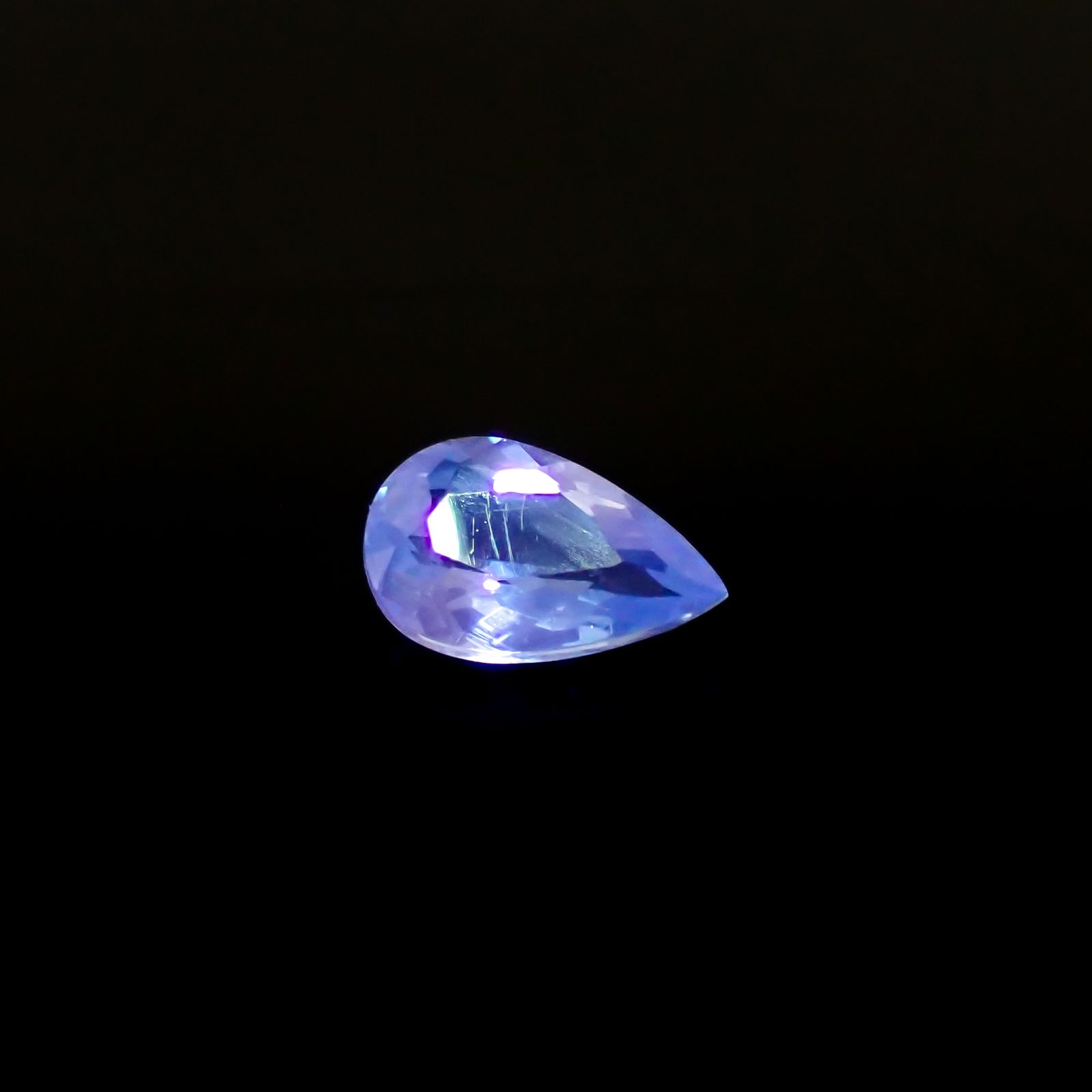 アパタイト フルオレッセンス ジンバブエ産 1.30ct[240929092]9.5x5.8mm前後