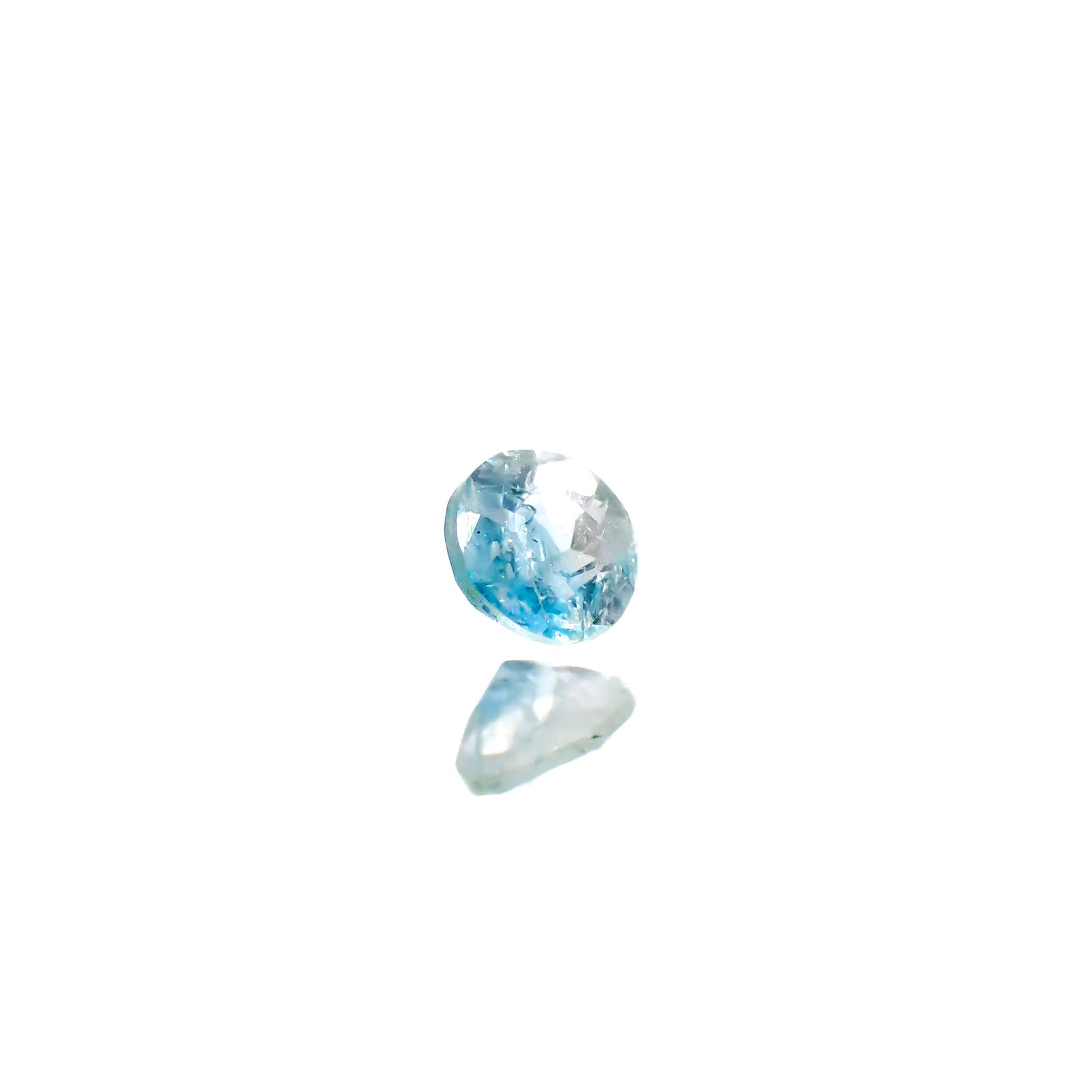 ユークレース(宝石名ユークレース)ジンバブエ産 0.048ct 識別済[241029229]2.3x2.3mm前後