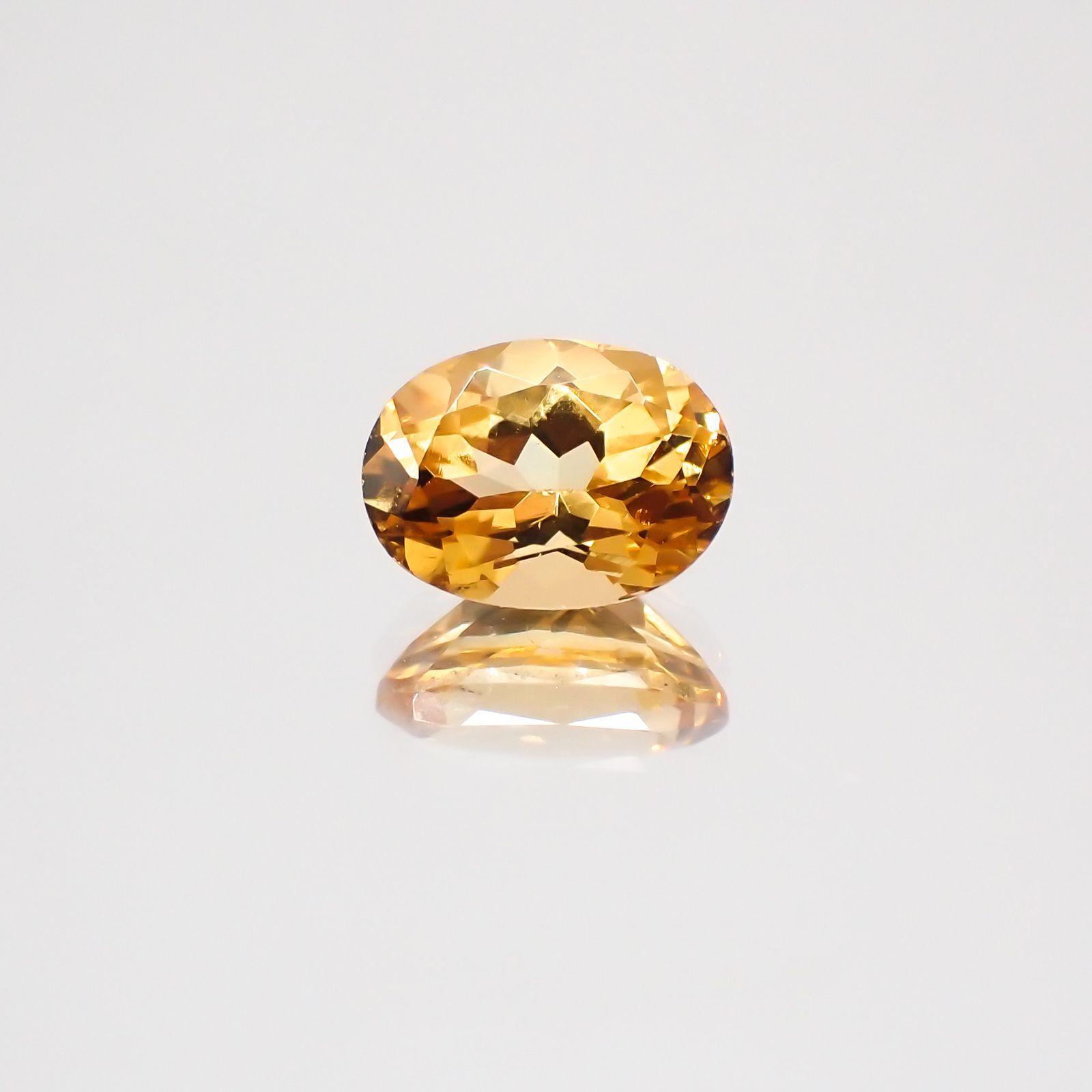 インペリアルガーネット(宝石名ヘソナイト・ガーネット)スリランカ産 1.03ct 識別済[231224369]6.9x5.1mm前後
