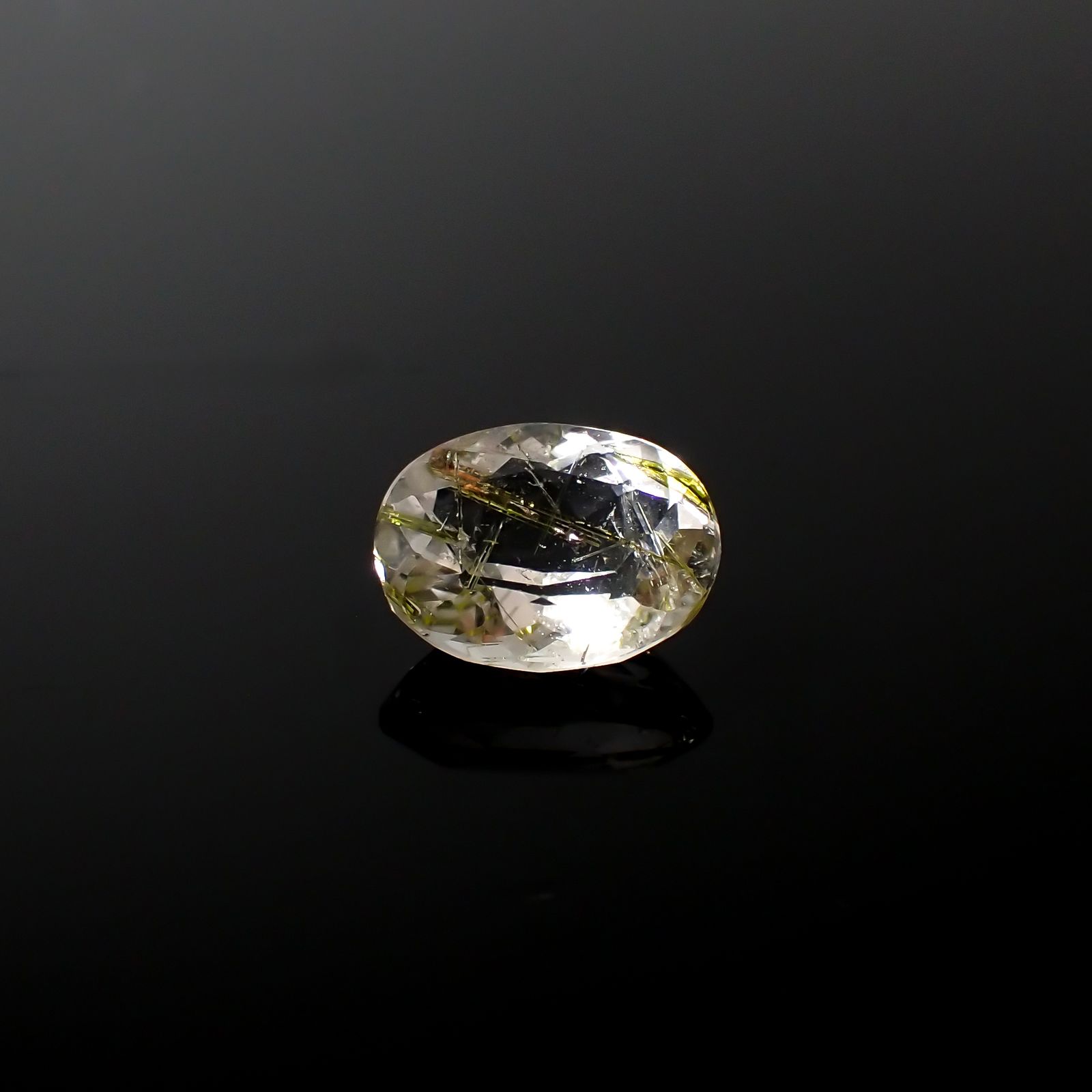 エピドートインクォーツ ブラジル産 2.81ct[240427290]10.7x8.2mm前後