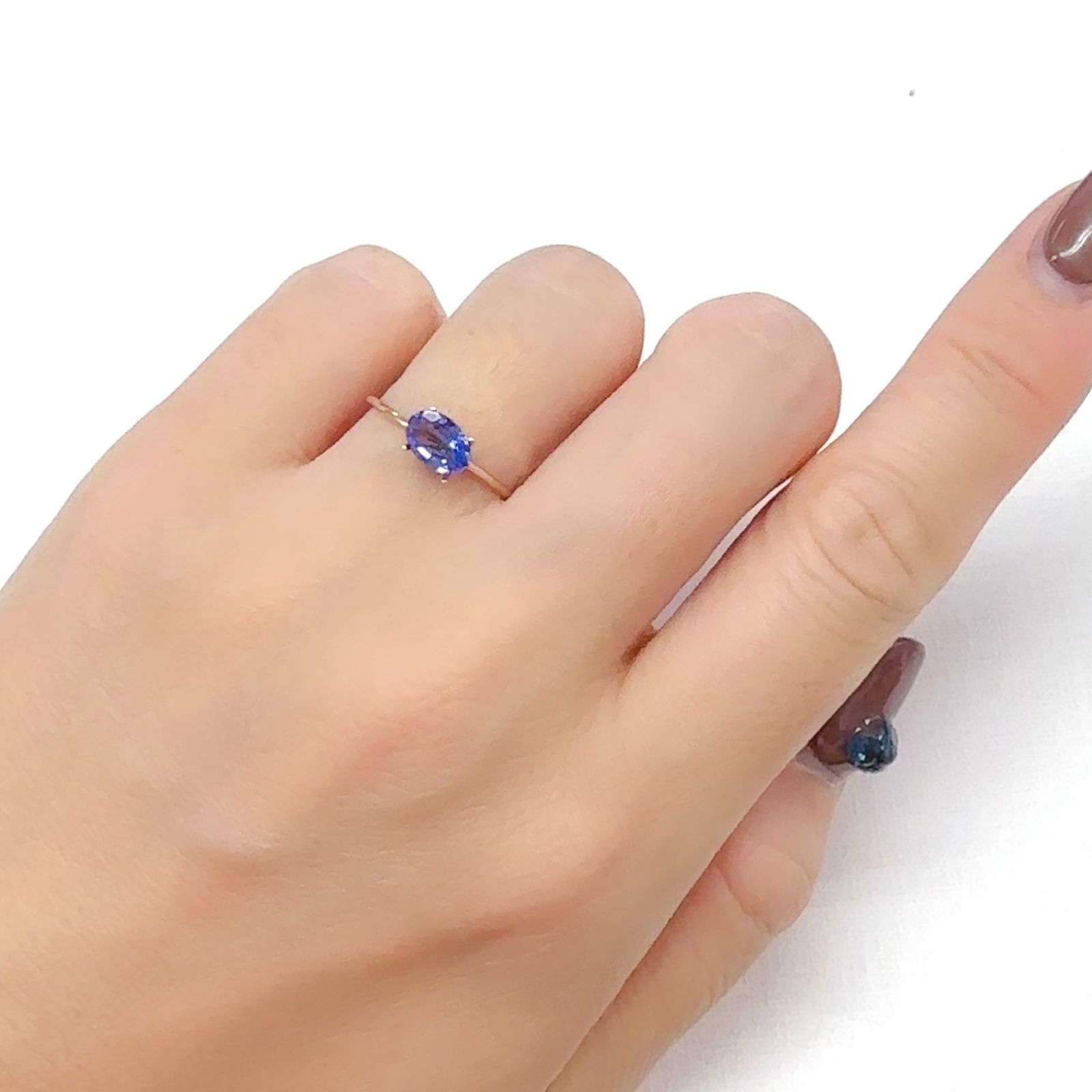 タンザナイト(宝石名タンザナイト)タンザニア産 0.64ct 識別済[240627887]6.9x4.8mm前後