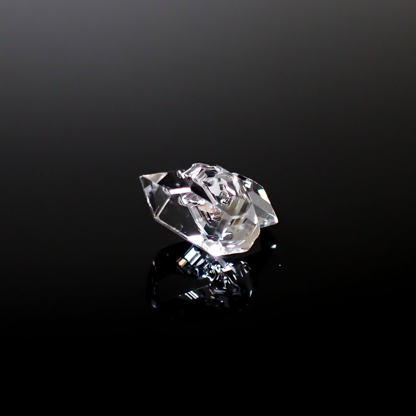 ハーキマーダイヤモンド 原石 アメリカ・ニューヨーク州産 2.84ct [250329974]10.8x7.7mm前後