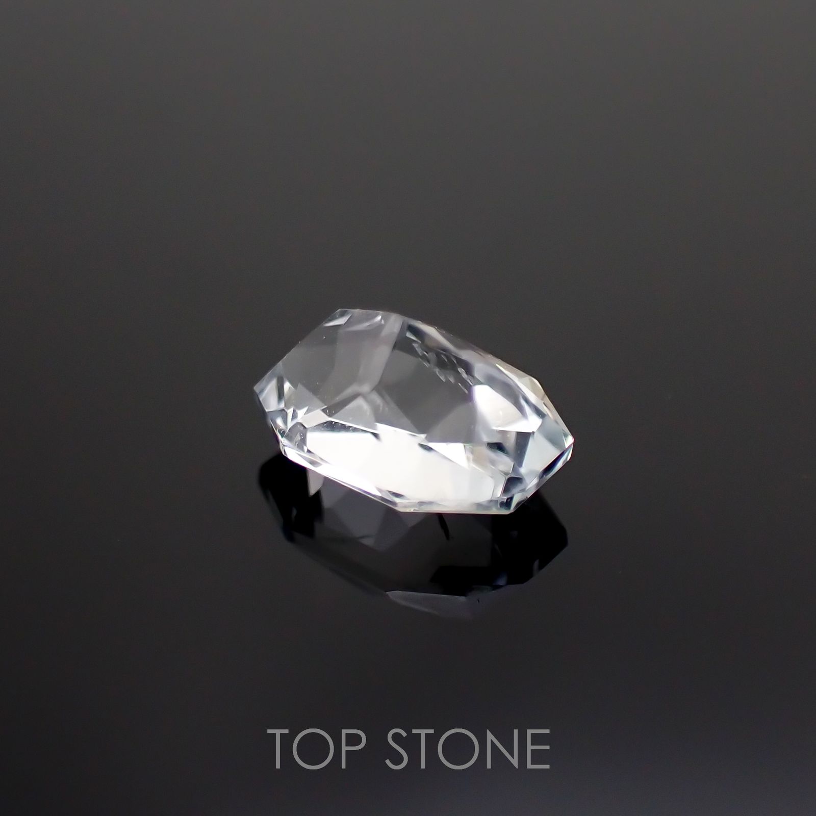 ◇カスタムカット◇セレスタイト(宝石名セレスタイト)マダガスカル産 1.385ct ソ付(彩珠)[221018689]7.3x5.2mm前後