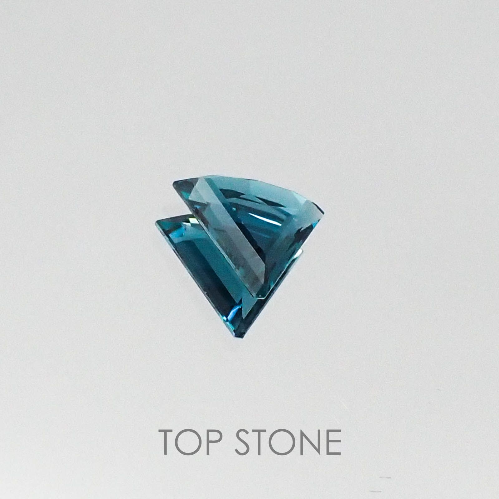 インディゴライト ブラジル産 ルース ソーティング付き 0.94ct[20073909]8.2×8.5mm前後