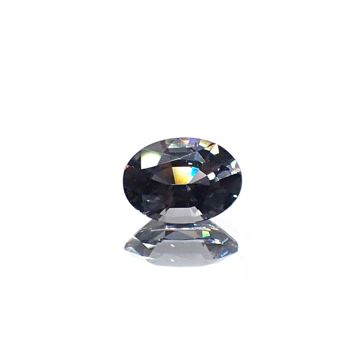 プラチナスピネル(宝石名スピネル)ビルマ産 0.88ct 識別済[250730758]7x5.1mm前後