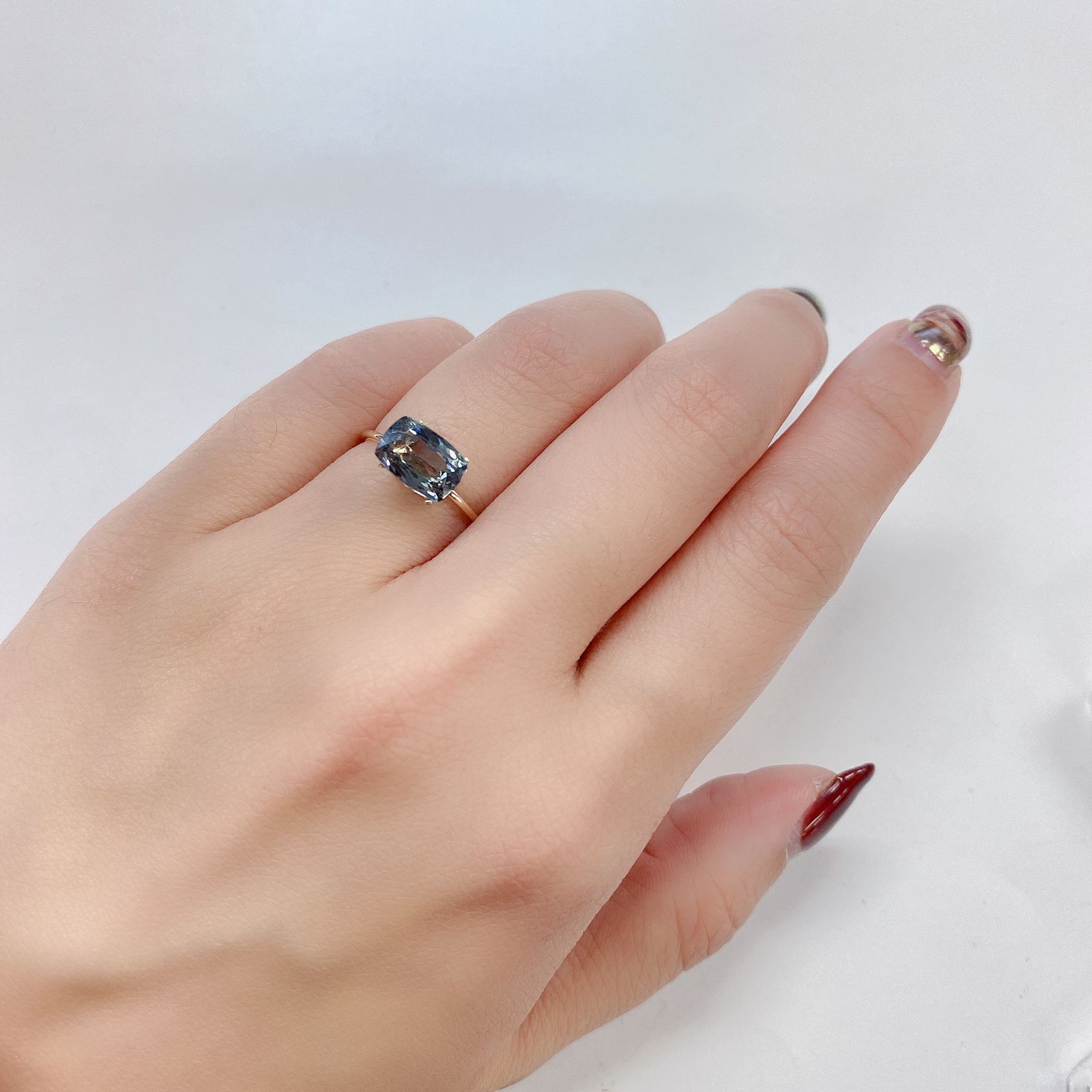 パーティカラータンザナイト(宝石名パーティカラード・ゾイサイト) タンザニア産 2.181ct ソ付(彩珠)[210711827]8.9×6.1mm前後