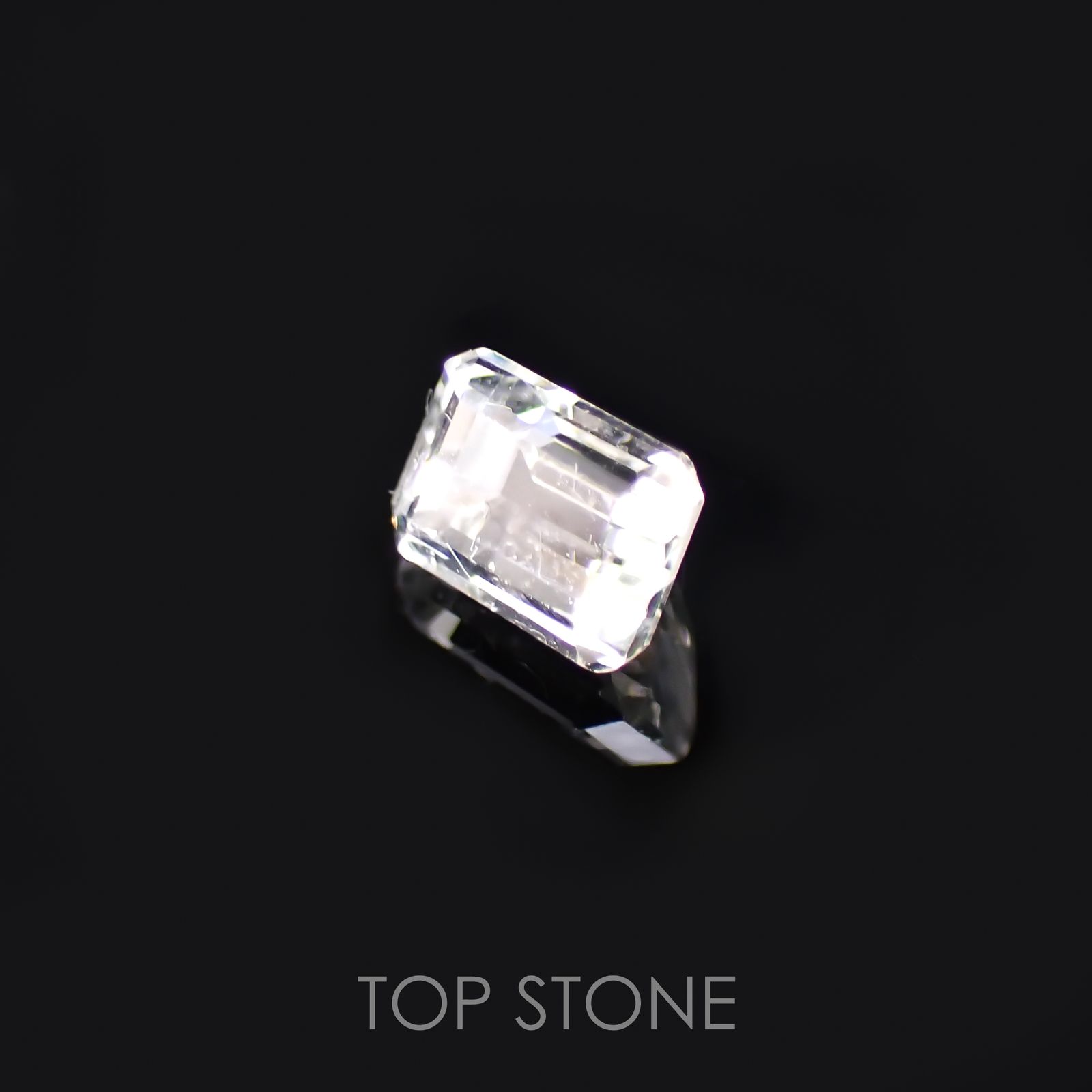 リューコガーネット ビルマ産 ルース 0.35ct[210510770]4.2×3.1mm前後