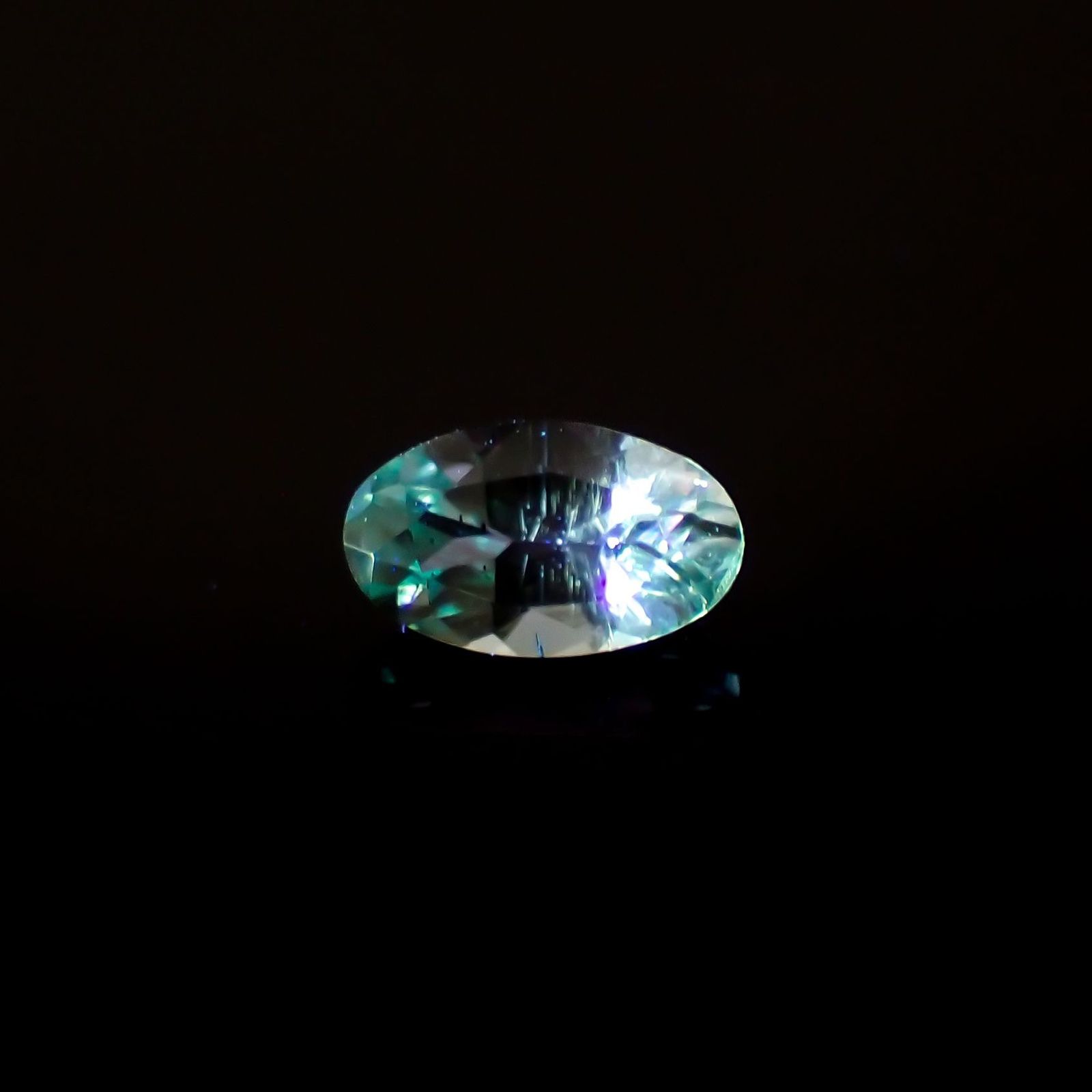 ブルーコーネルピン(宝石名コーネルピン)タンザニア産 識別済 0.26ct / 5x2.9mm前後 [251019225]