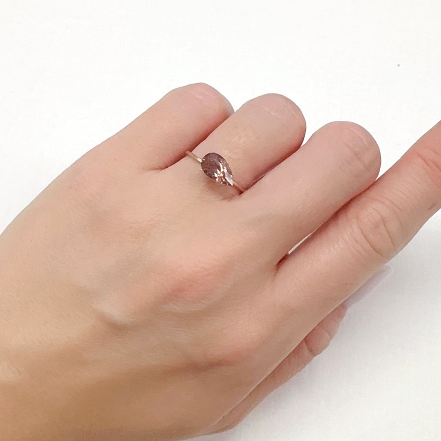 ピンクアパタイト(宝石名ピンク・アパタイト)ブラジル産 1.42ct 識別済[251224688]9.2x5.5mm前後