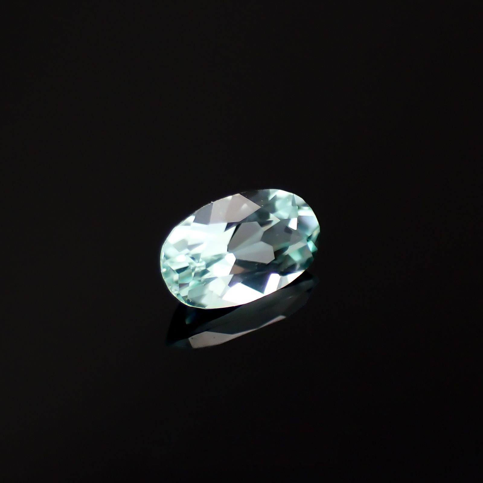 パライバトルマリン モザンビーク産 0.22ct[230220375]4.9x3mm前後