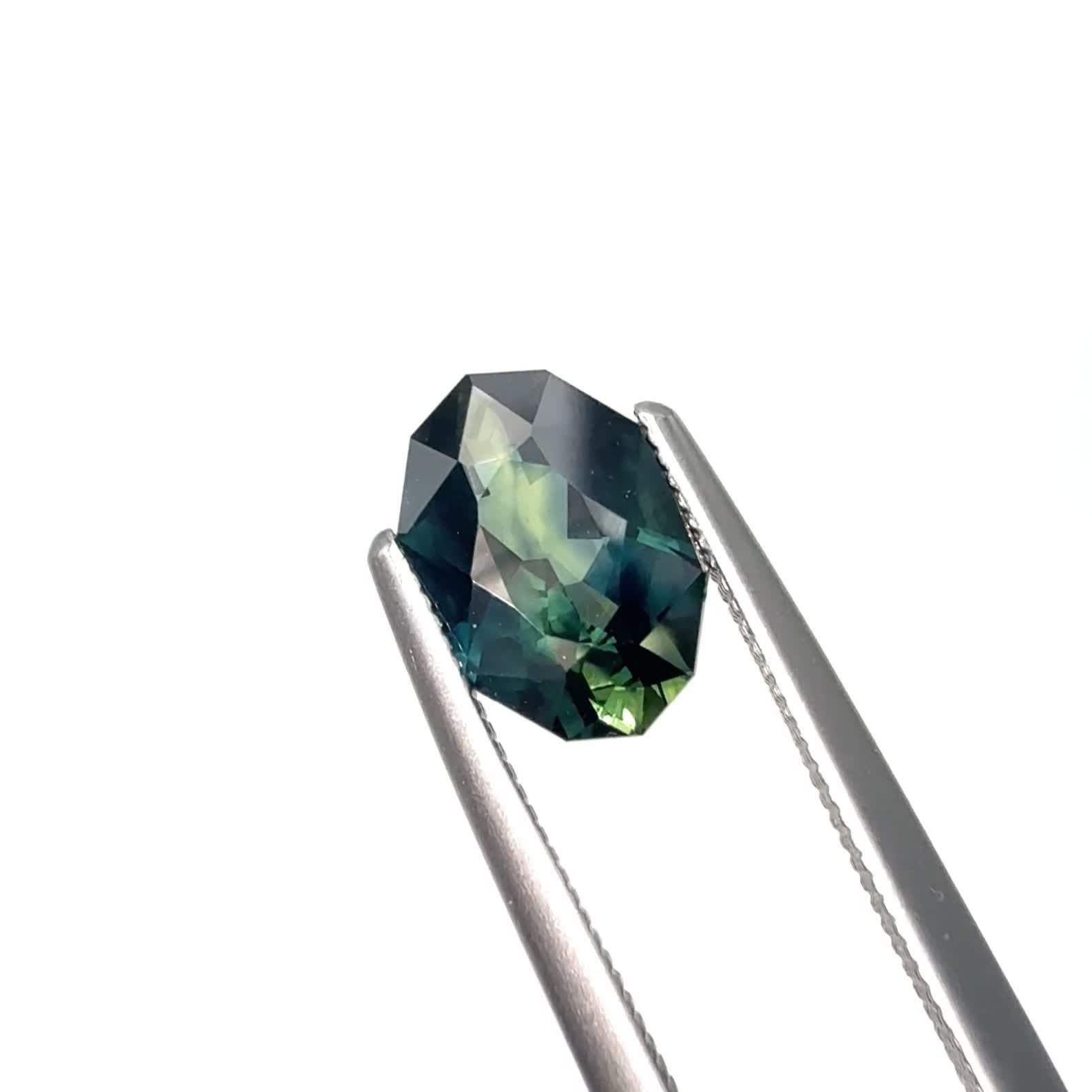オーストラリア産　バイカラーサファイア　ルース ◇カスタムカット◇バイカラーサファイア オーストラリア産 1.36ct