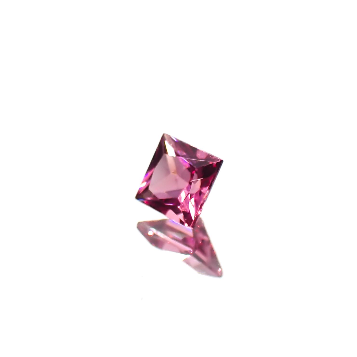 ◇プリンセスカット◇ホットピンクスピネル(宝石名ピンク・スピネル)タンザニア産 0.18ct 識別済[220817534]3x3mm前後