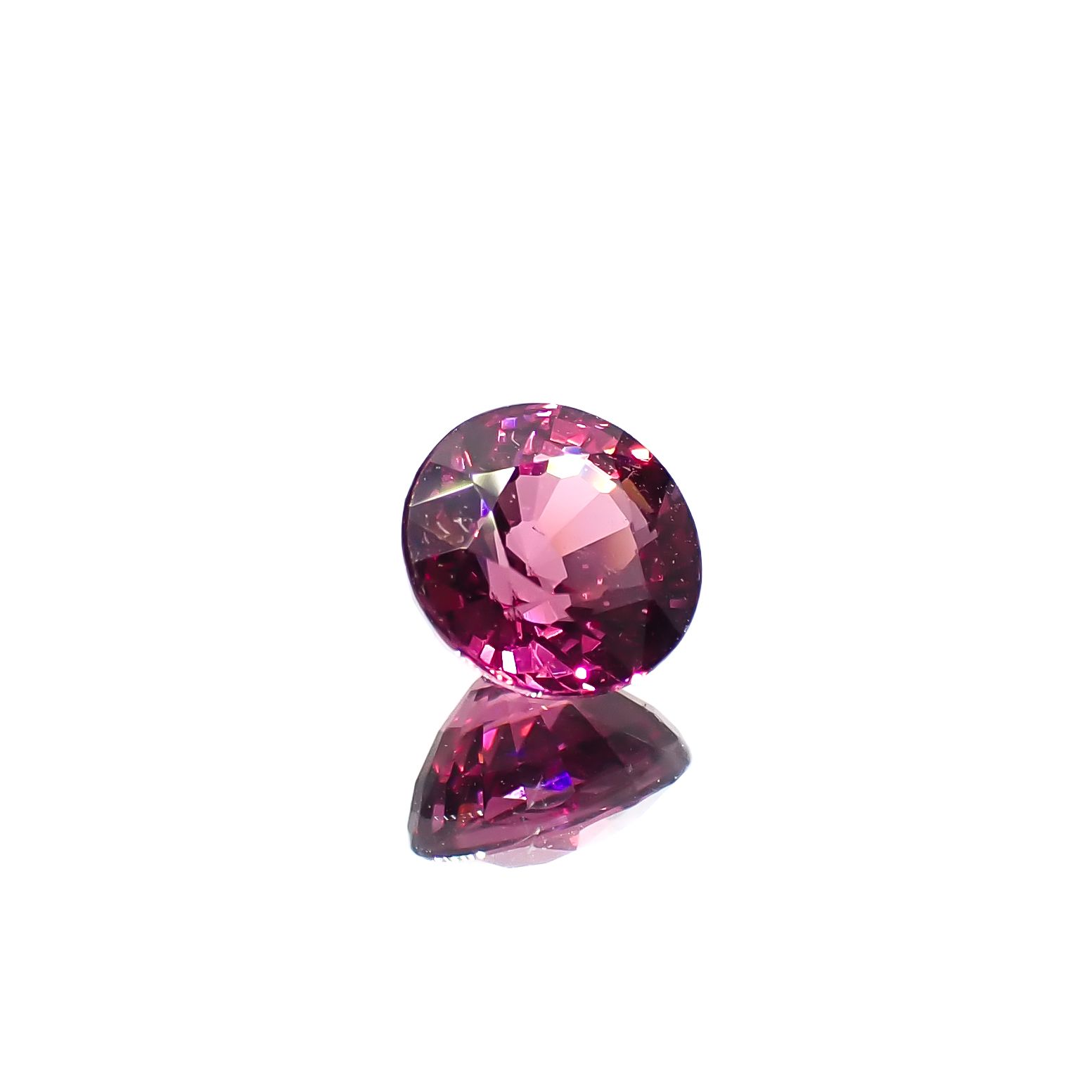 ロードライトガーネット(宝石名ガーネット)ブラジル産 1.17ct 識別済[240928703]6x6mm前後