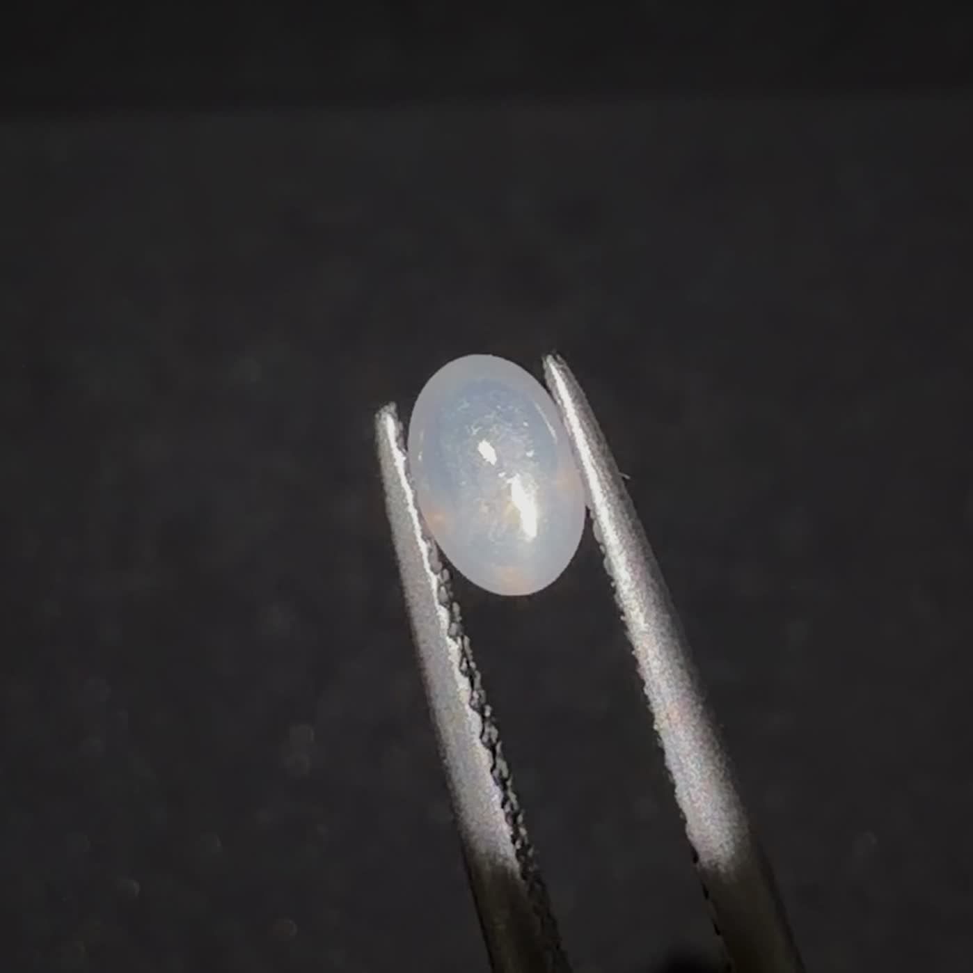 ジルコンキャッツアイ ビルマ産 0.76ct / 5.9x4mm前後 [260832879