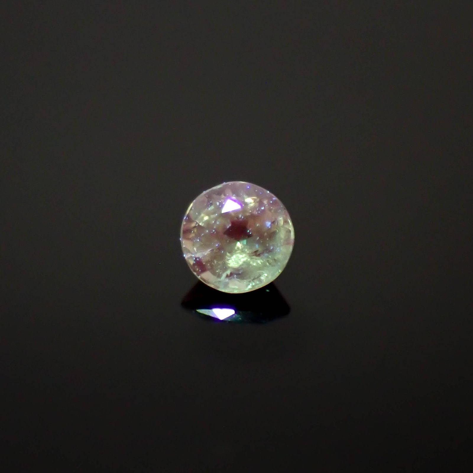 アレキサンドライト ブラジル産/EmeraldMains社製 0.055ct[240527621]2.5x2.5mm前後