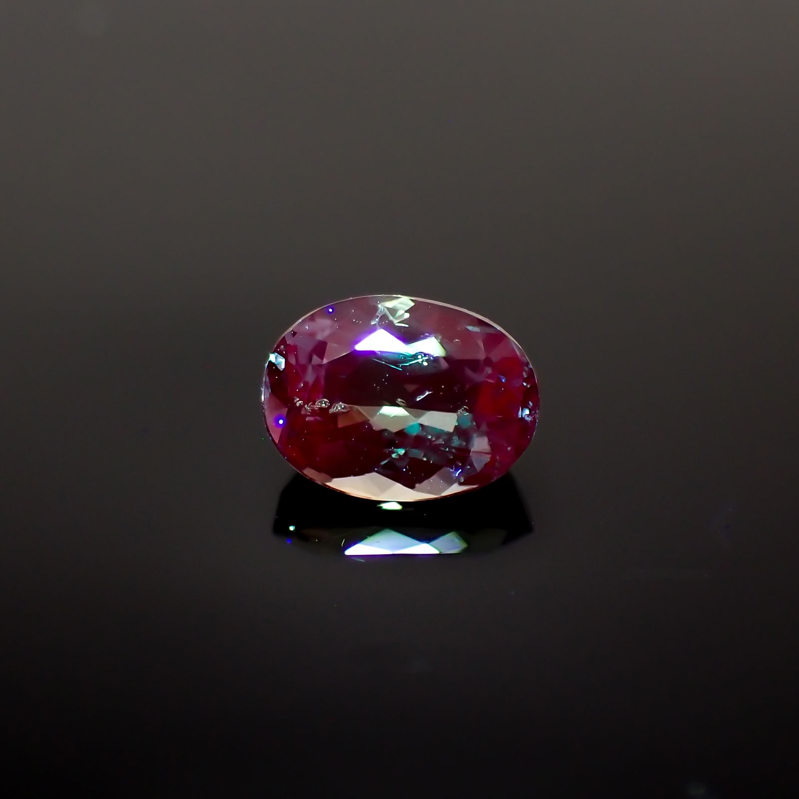 アレキサンドライト ブラジル産 0.85ct[230522277]6.4x4.7mm前後