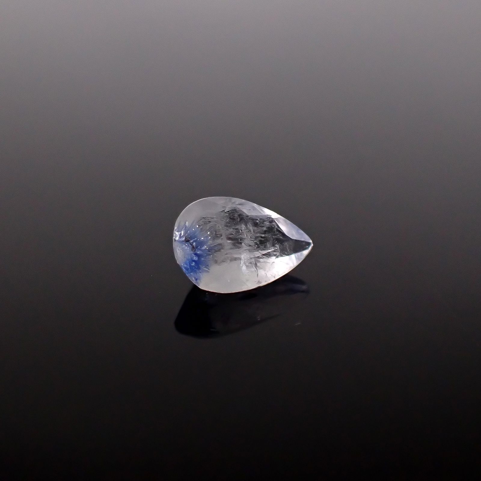 デュモルチェライトインクォーツ ブラジル産 0.82ct / 8x5.5mm前後 [260331848]