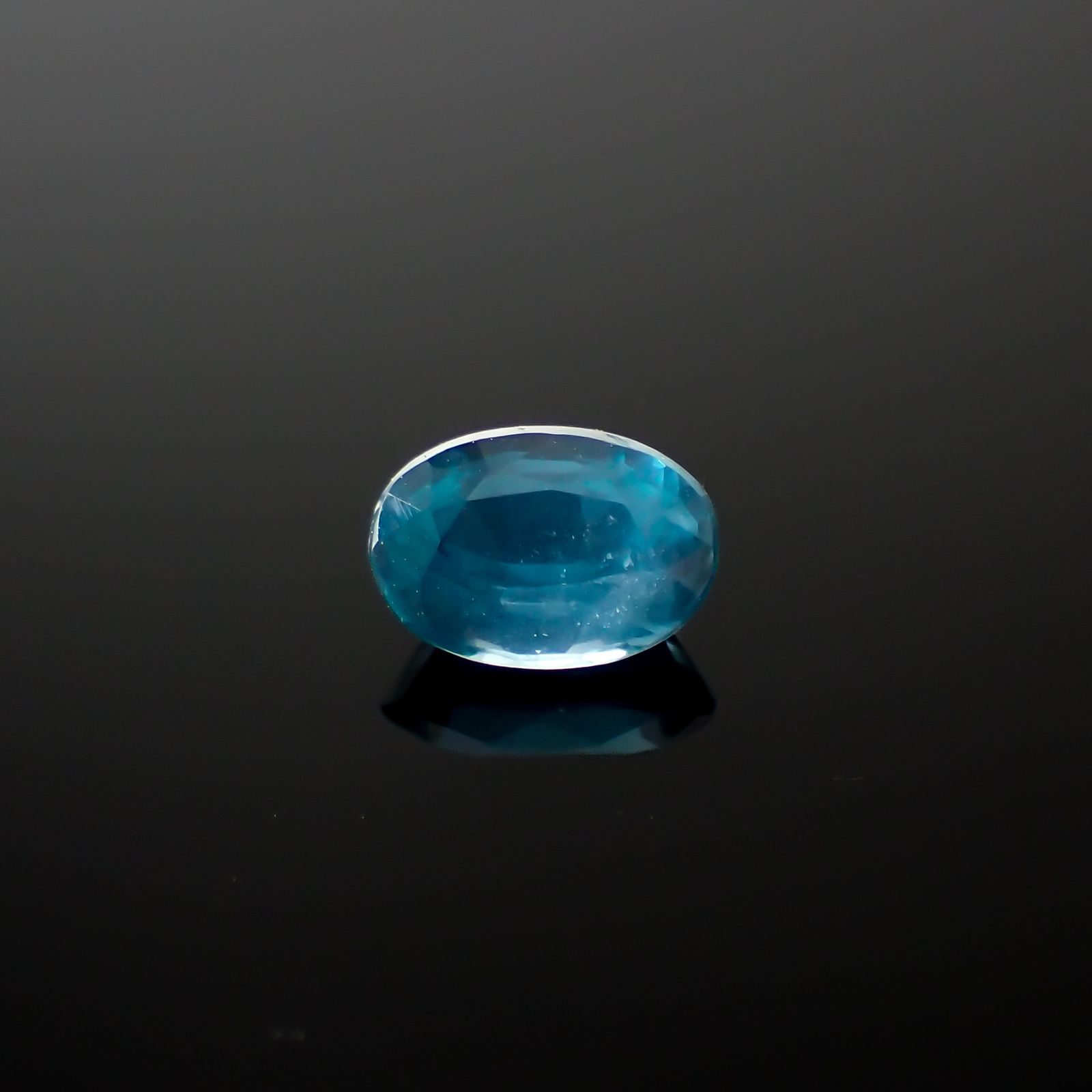 オーシャンブルーカイヤナイト(宝石名カイヤナイト)インド・オリッサ産 0.65ct 識別済[240326698]5.9x4.1mm前後