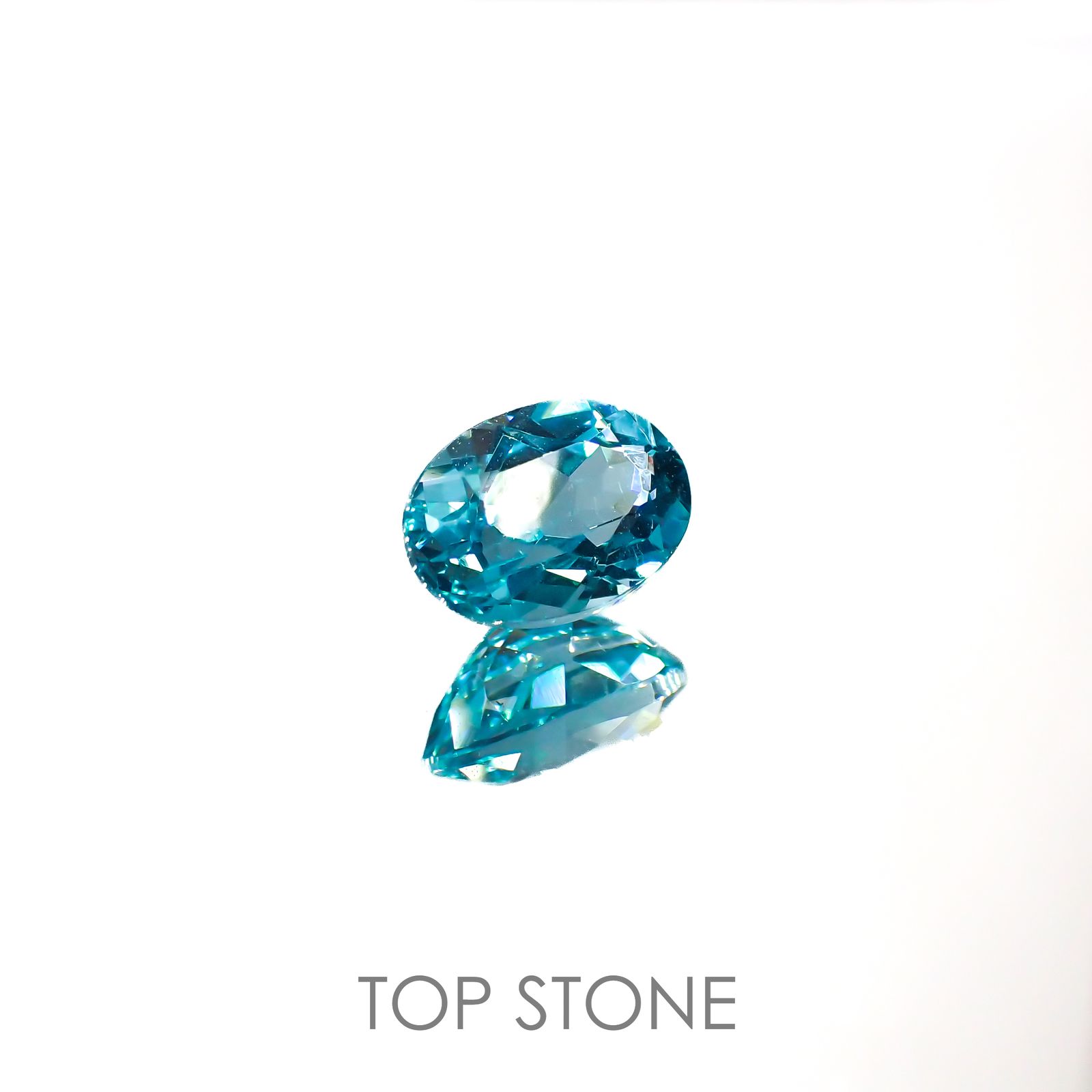アパタイト(宝石名アパタイト)マダガスカル産 0.98ct 識別済[220616384]7.2x5.1mm前後