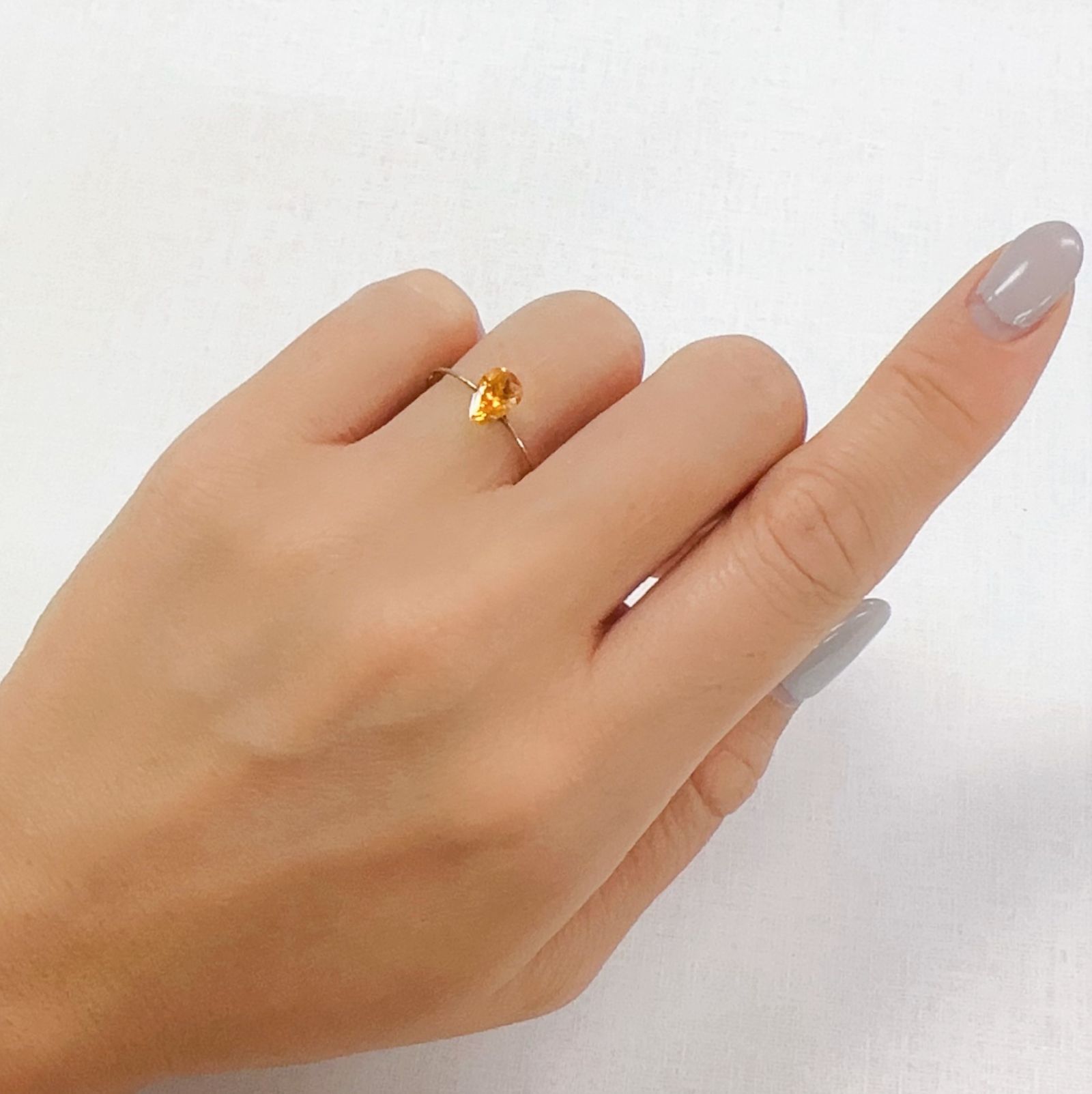 スペサルティンガーネット マンダリンオレンジカラー(宝石名ガーネット)ナイジェリア産 0.93ct 識別済[230923393]7.1x5mm前後