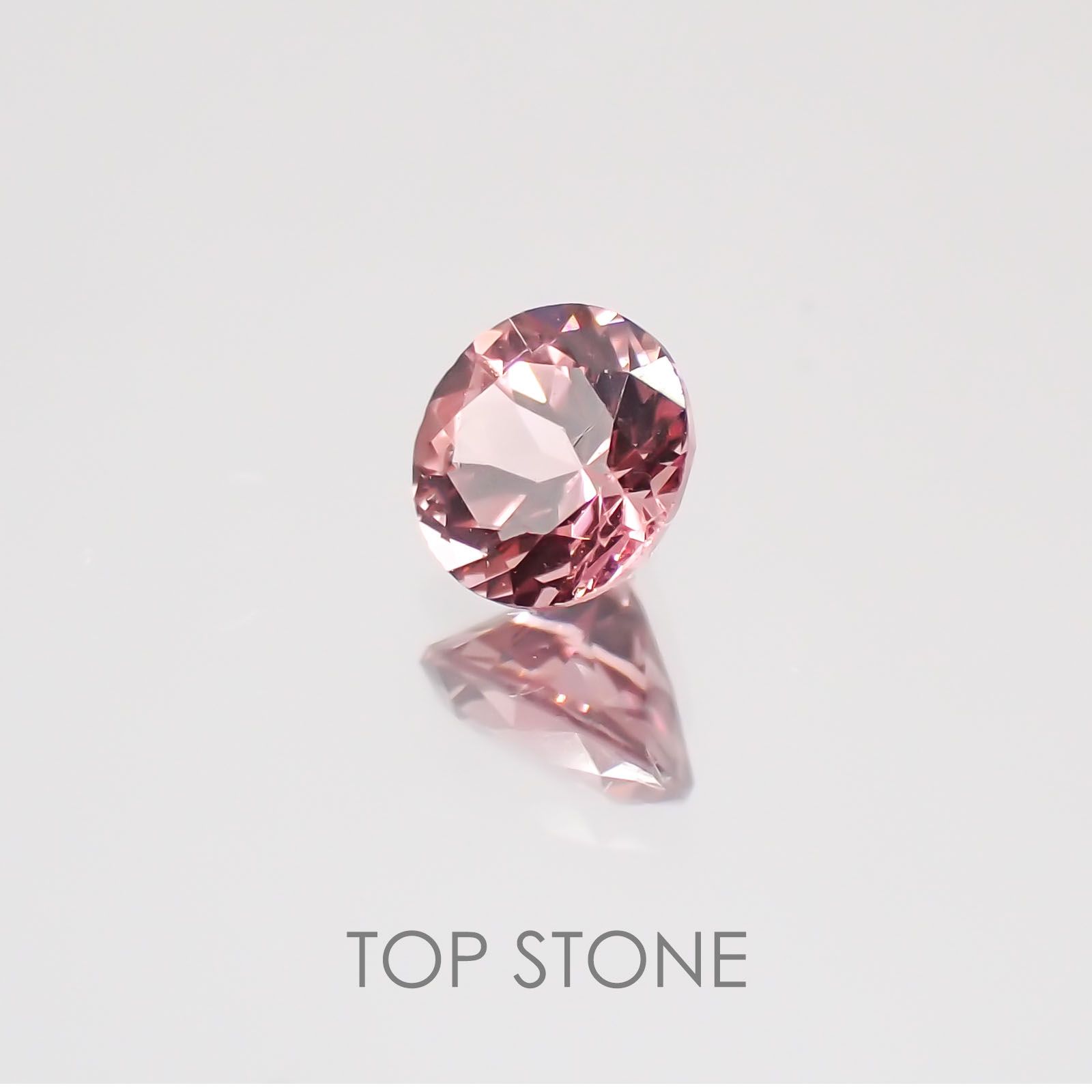 マラヤガーネット タンザニア産 ルース 0.22ct[21059382]3.6×3.6mm前後