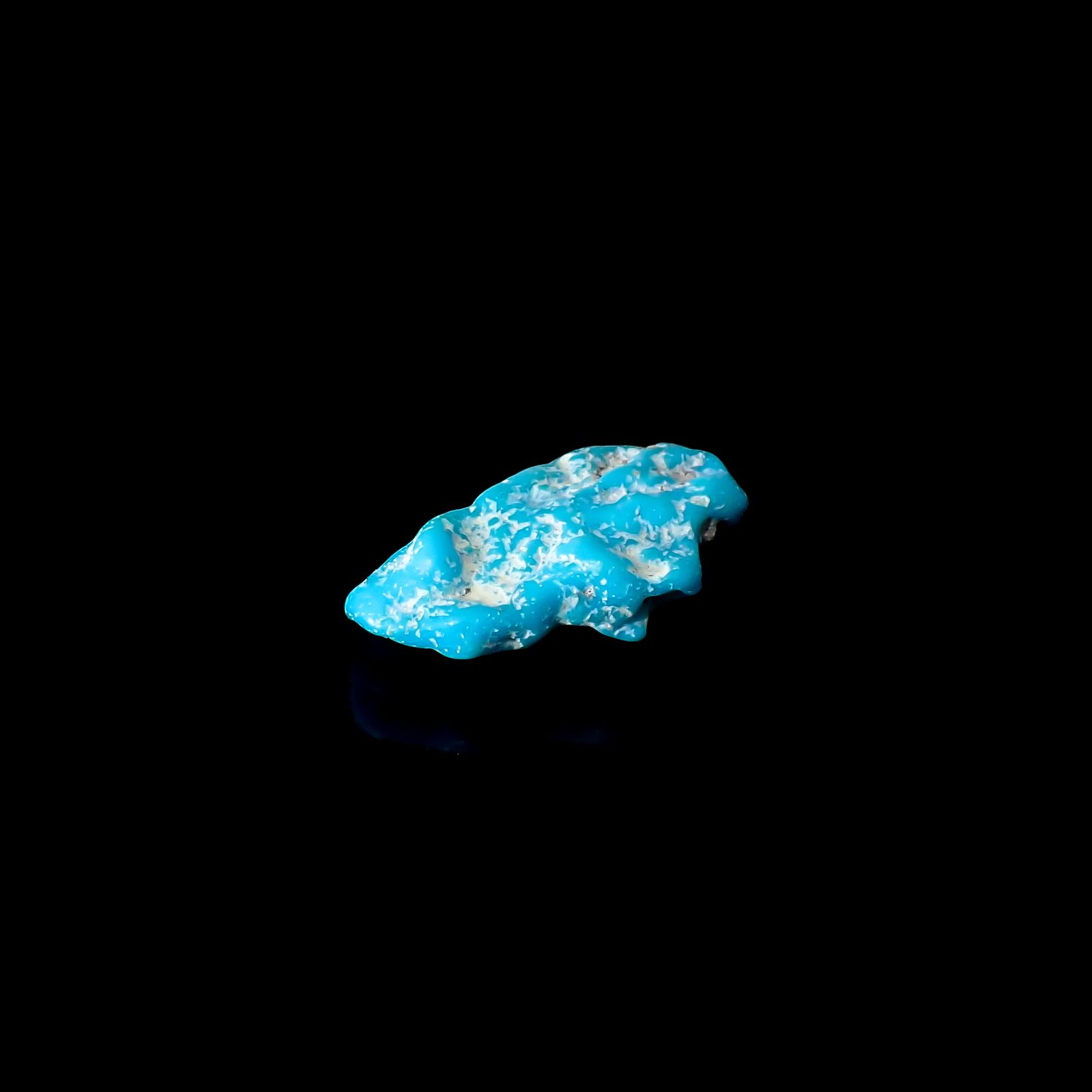 ターコイズ 原石 アメリカ・アリゾナ州キングマン産 11.47ct[240226369]23.3x13.3mm前後