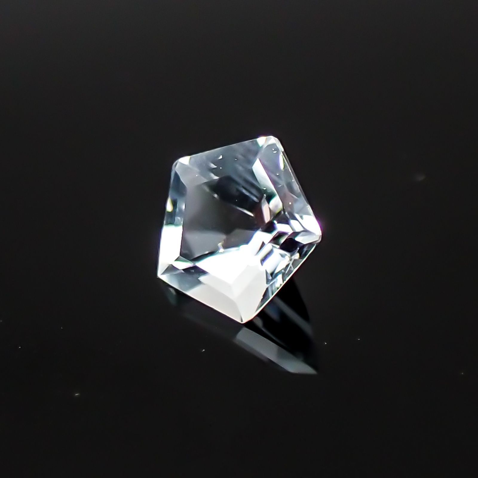<ランダムセレクト1個販売> ◇ペンタゴンカット◇アクアマリンSA(宝石名アクアマリン) ブラジル産 0.18ct前後 識別済[20128153]4×4mm前後