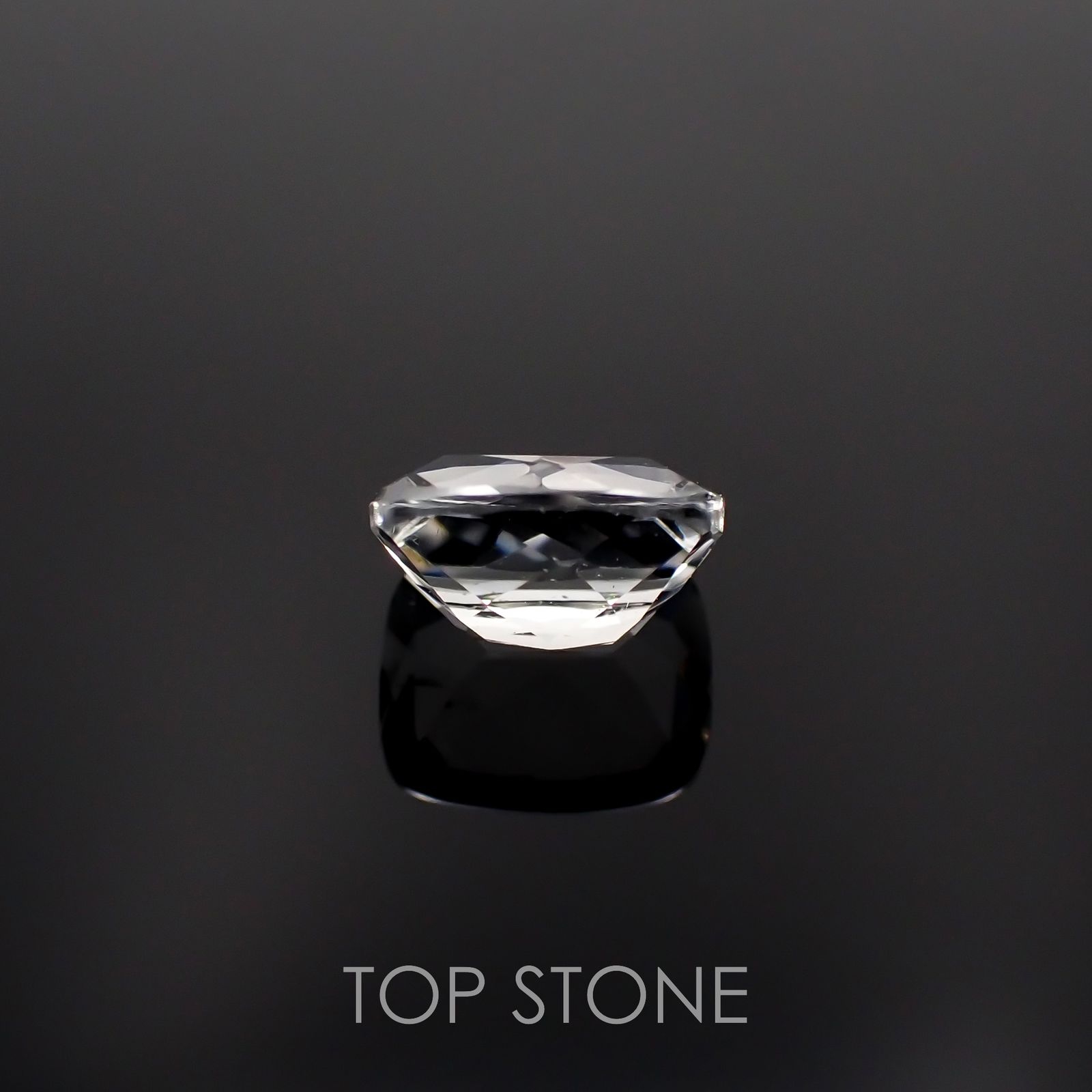 オリゴクレース(宝石名オリゴクレース)ブラジル産 0.75ct 識別済[221219447]6.4x5.1mm前後
