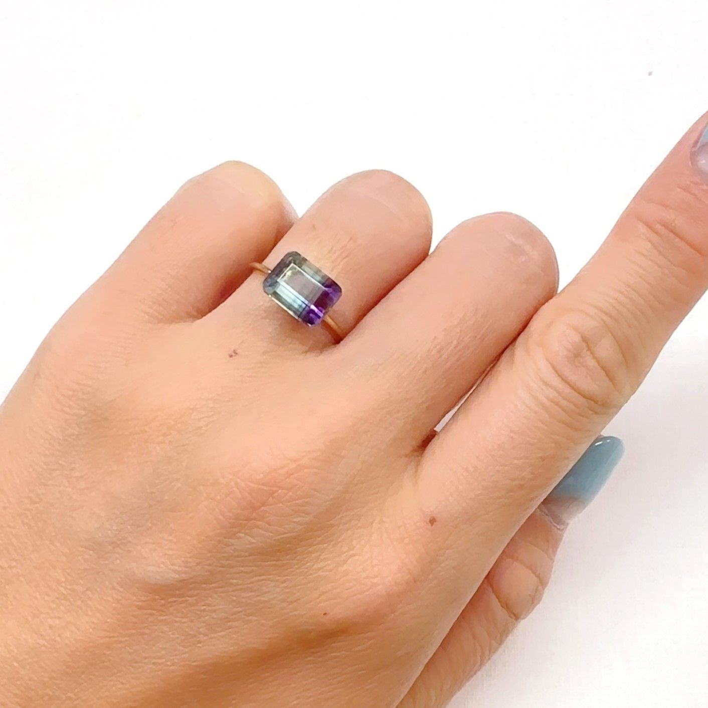 パーティカラーフローライト フルオレッセンス ブラジル産 3.12ct[240828648]9x6.9mm前後