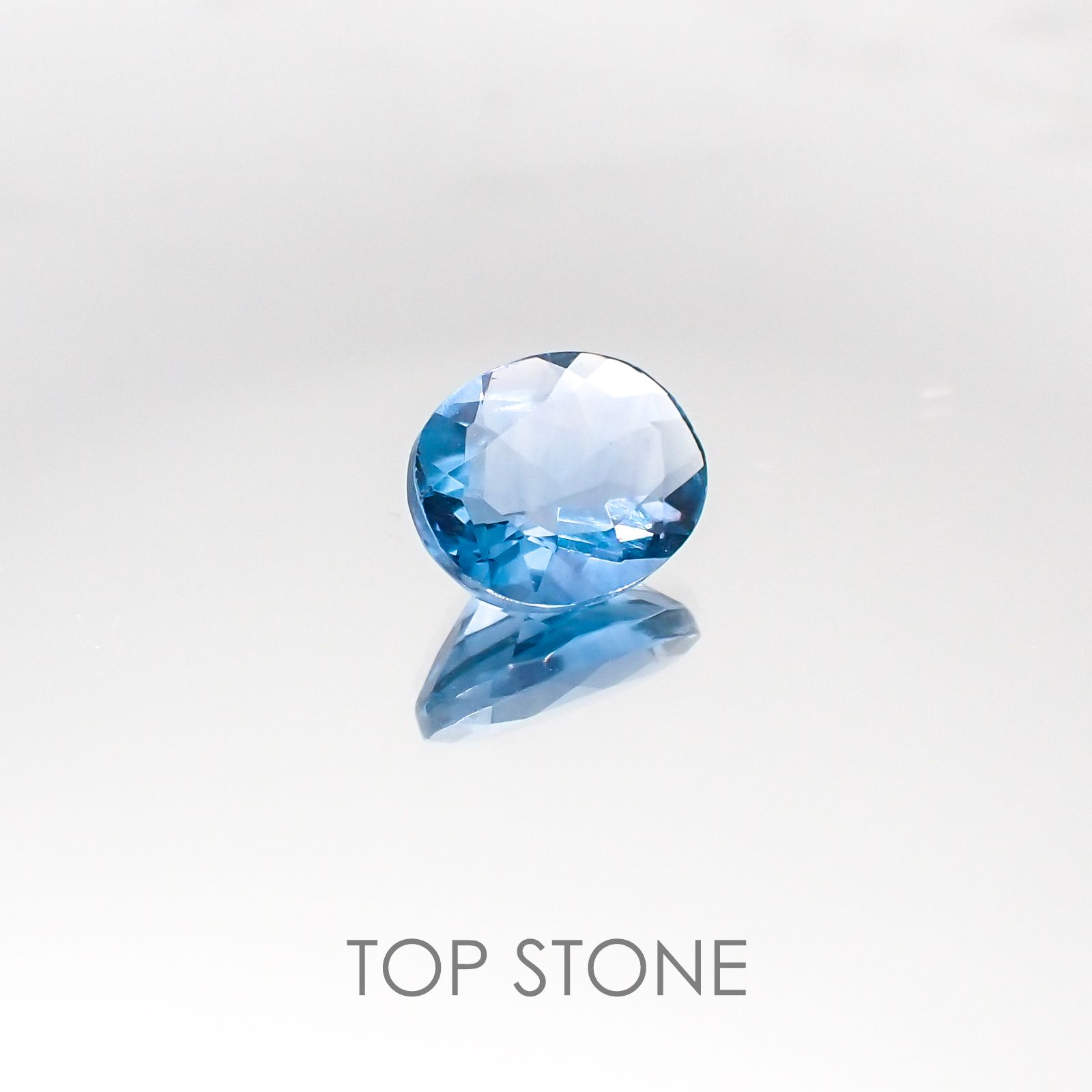 カラーチェンジフローライト ブラジル産 ルース 2.9ct[20095829]10.2×8.1mm前後