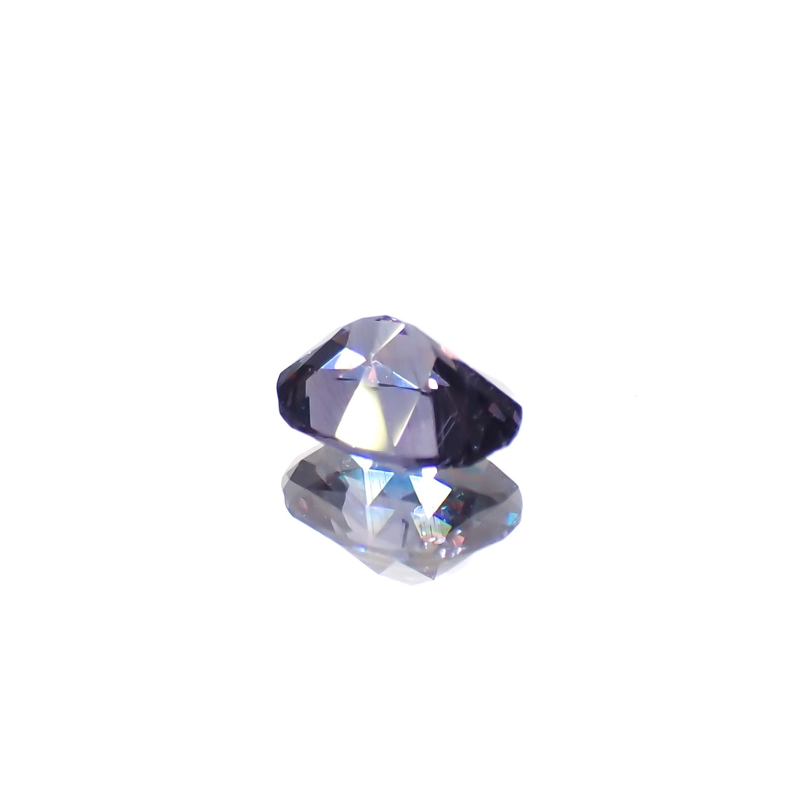 ベキリーブルーガーネット（カラーチェンジガーネット アレキタイプ） マダガスカル・ベキリー産 0.52ct[240125483]5.4x4.1mm前後