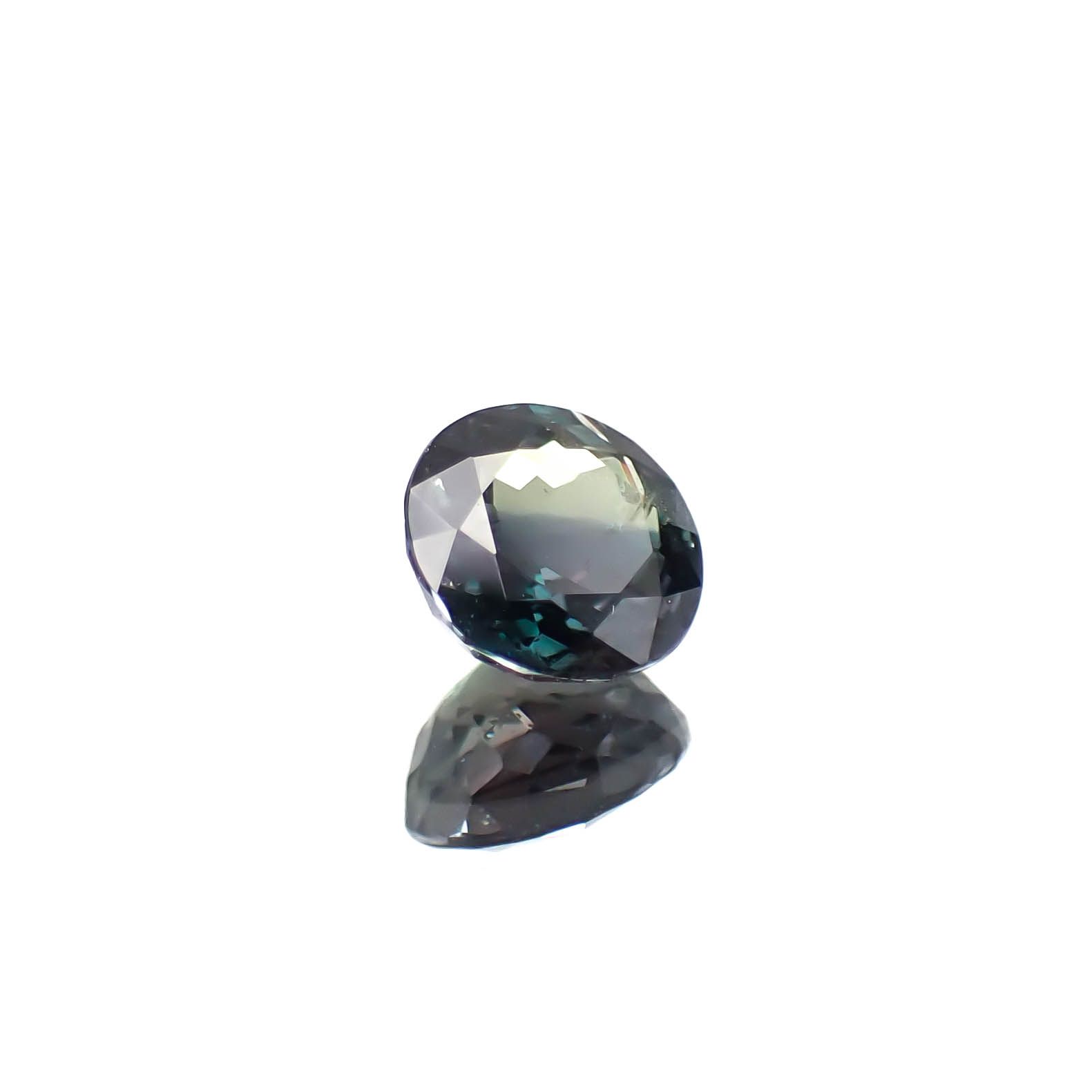 アレキサンドライト(宝石名アレキサンドライト)ロシア産 0.94ct GIA鑑付[250530411]5.74x5.82mm前後