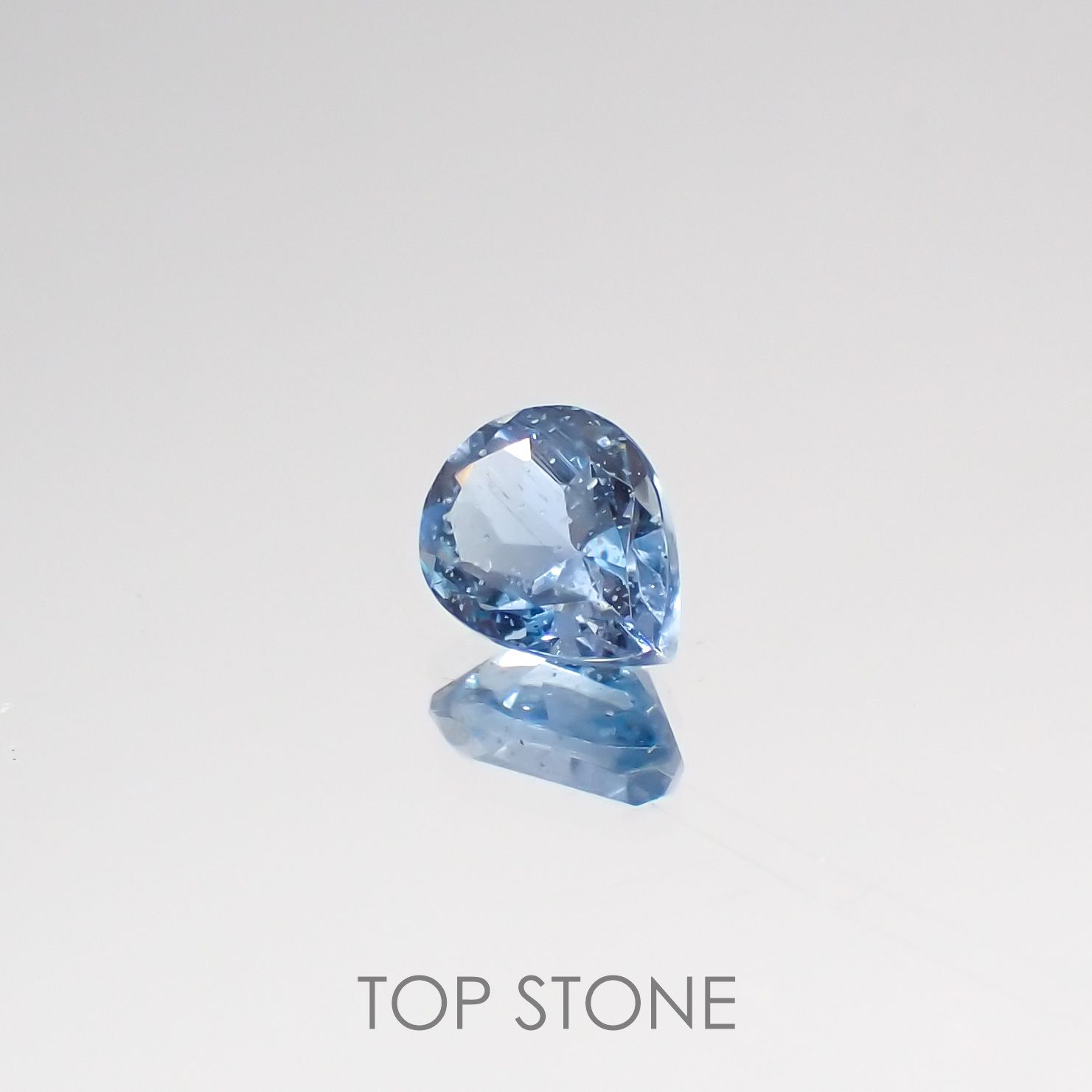 サンタマリア アクアマリン ブラジル産 ルース 0.31ct[210611405]5.2×4mm前後