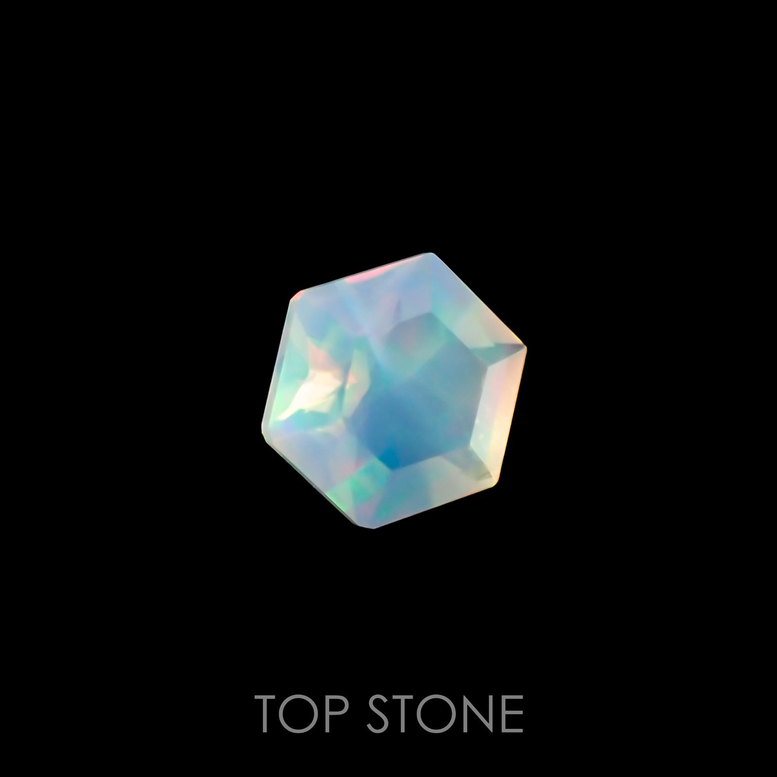 ◇ヘキサゴンカット◇エチオピアオパール(宝石名オパール) エチオピア産 0.43ct 識別済[210611040]5.4×5.3mm前後
