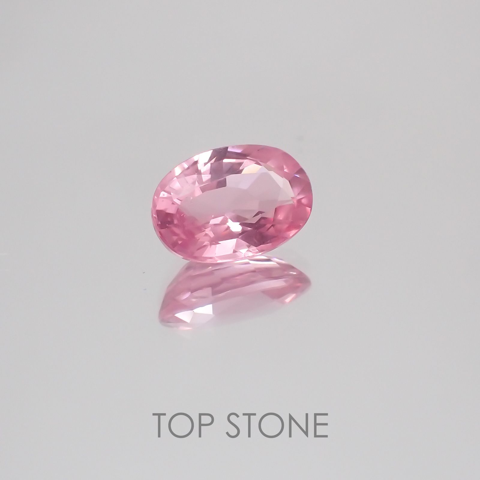 ピンクスピネル タンザニア産 ルース 1.32ct[20062982]7.9×5.4mm前後