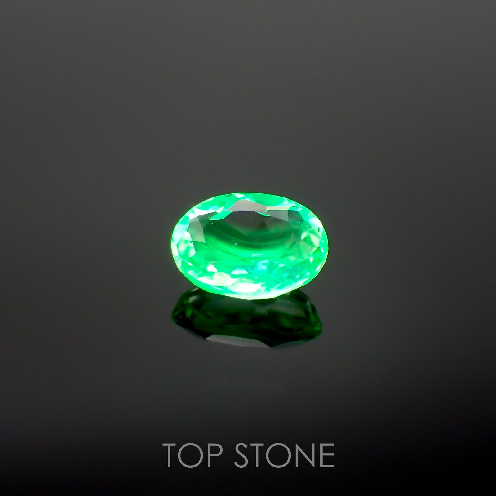 ハイアライトオパール(宝石名オパール) メキシコ産 0.171ct ソ付(彩珠)[210711160]4.4×3.1mm前後
