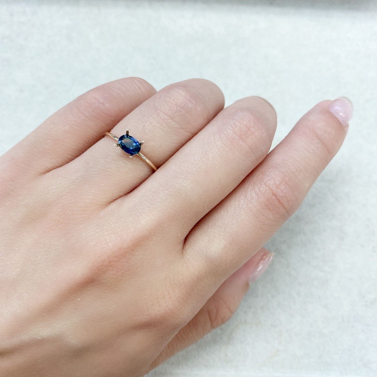 バイカラーサファイア(宝石名バイカラー・サファイア) タンザニア産 0.60ct 識別済[210711566]6×4mm前後