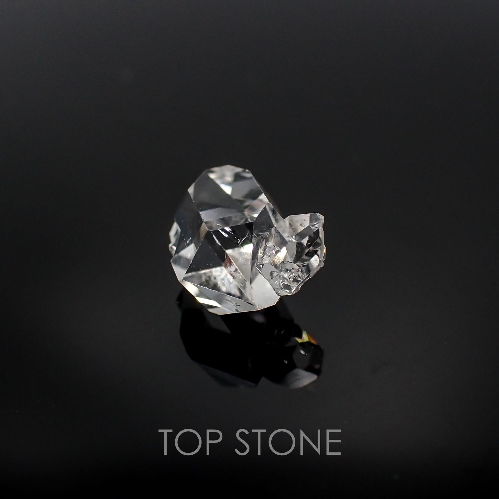 ハーキマーダイヤモンド(宝石名クォーツ) アメリカ・ニューヨーク州産 原石・結晶 3.03ct 識別済[20117556]11.1×8.5mm前後