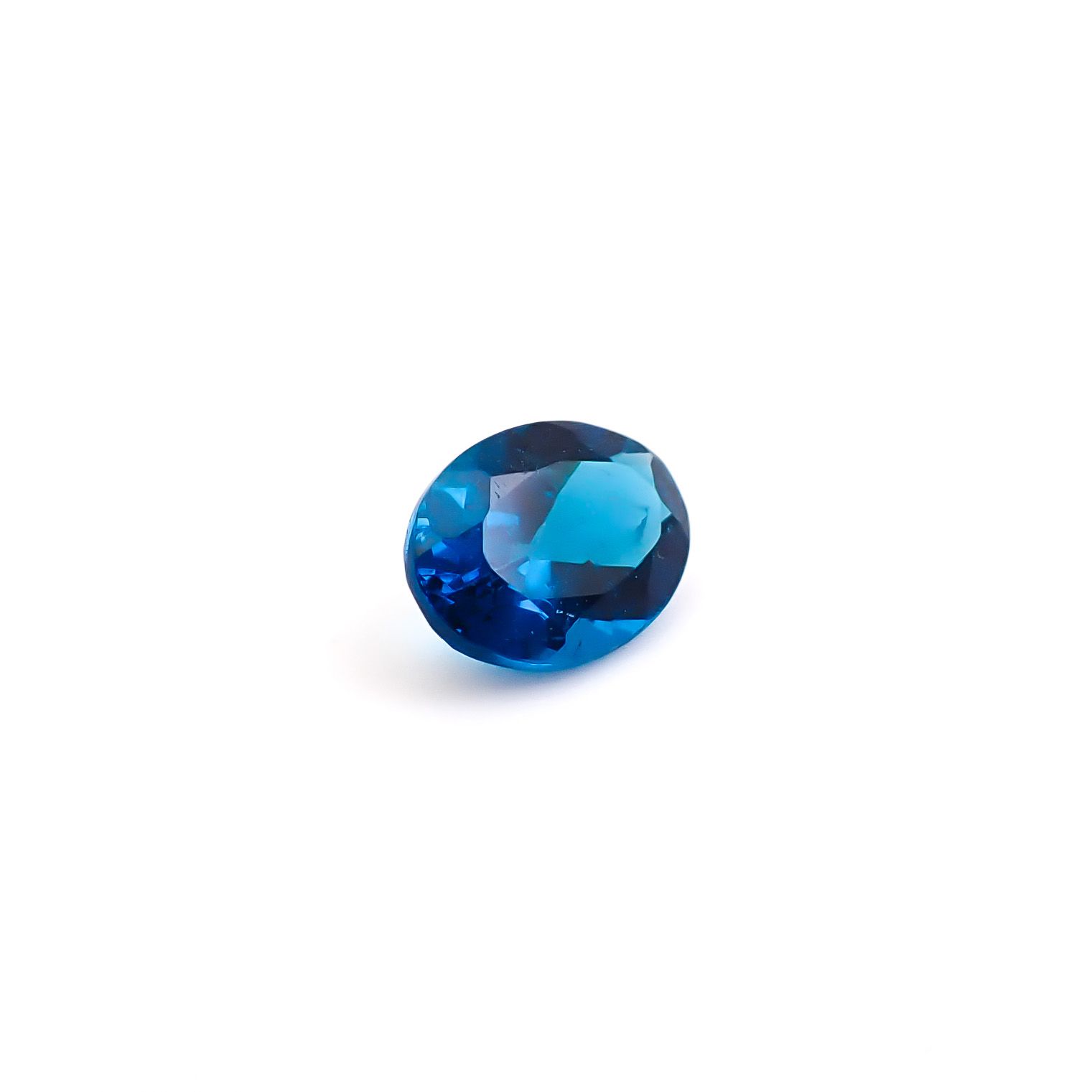 ディープブルーアパタイト マダガスカル産 0.74ct / 6.8x5mm前後 [260732597]