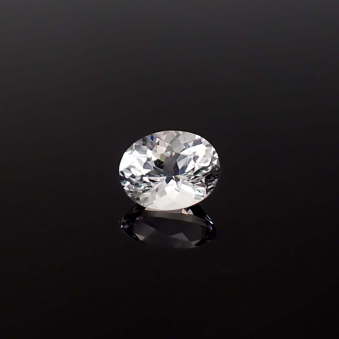 日本水晶 宮崎県板谷産 0.92ct / 7.1x5.7mm前後 [260632424]