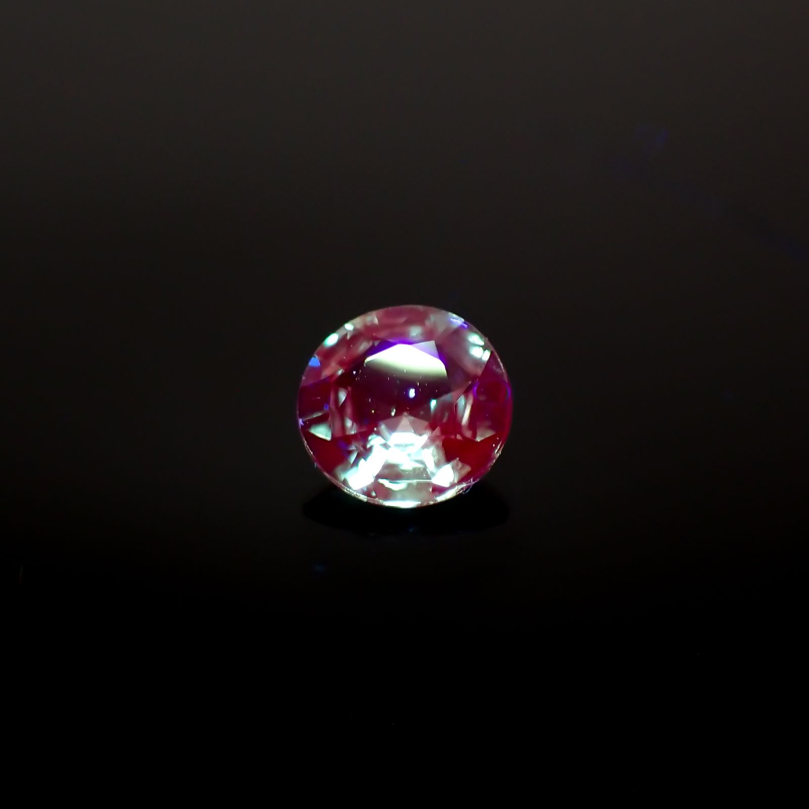 アレキサンドライト ブラジル産/EmeraldMains社製 0.17ct[240427159]3.7x3.6mm前後