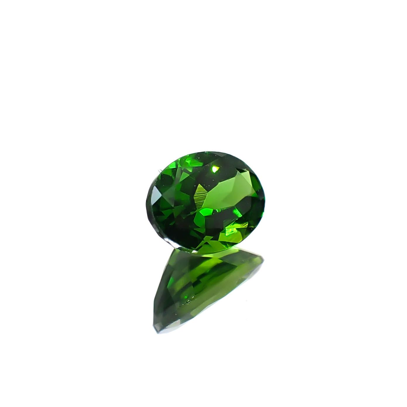 クロムダイオプサイド(宝石名クロム・ダイオプサイド)ロシア産 0.75ct 識別済[250430275]6.7x4.8mm前後