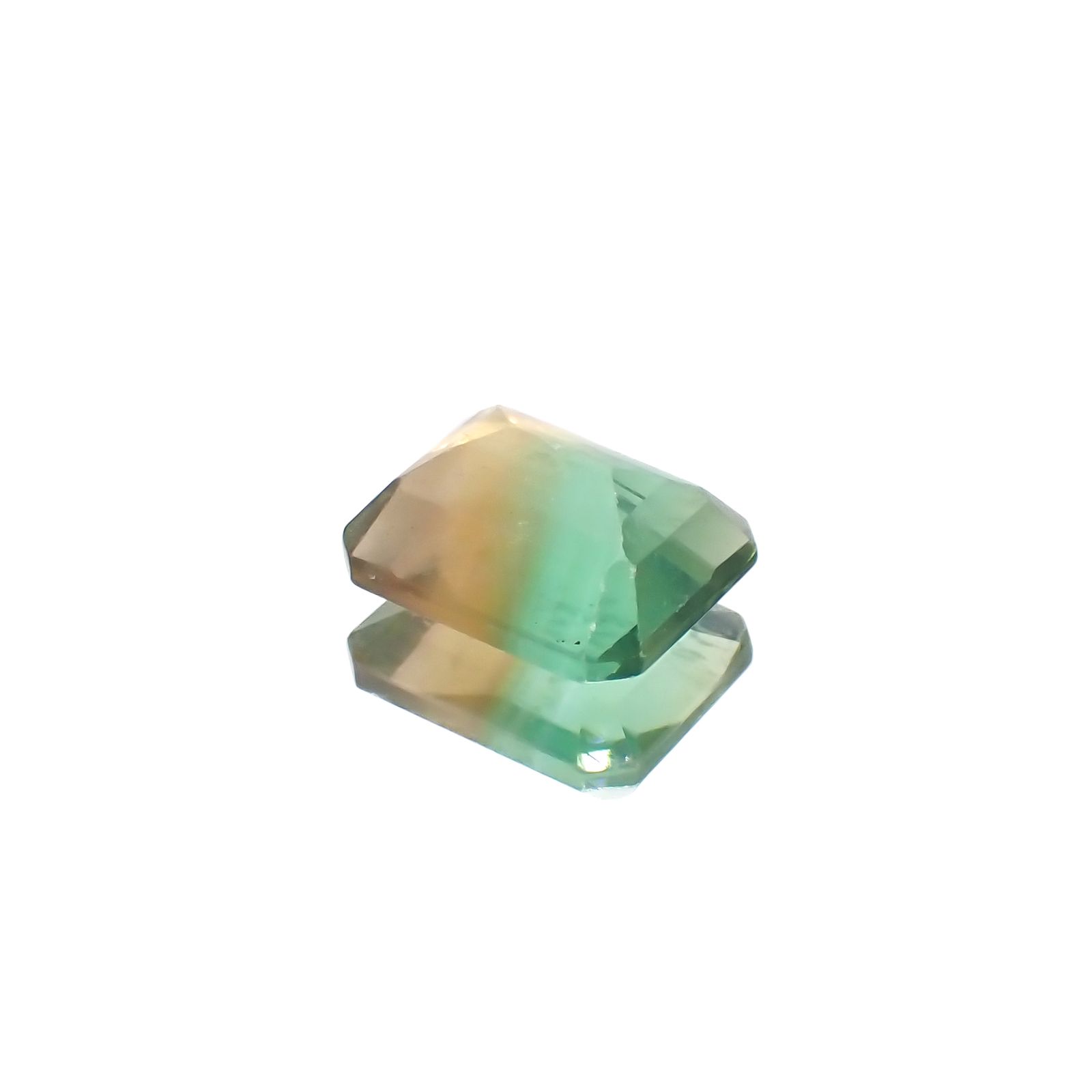 バイカラーフローライト フルオレッセンス ブラジル産 4.69ct[230722977]10.9x8.9mm前後