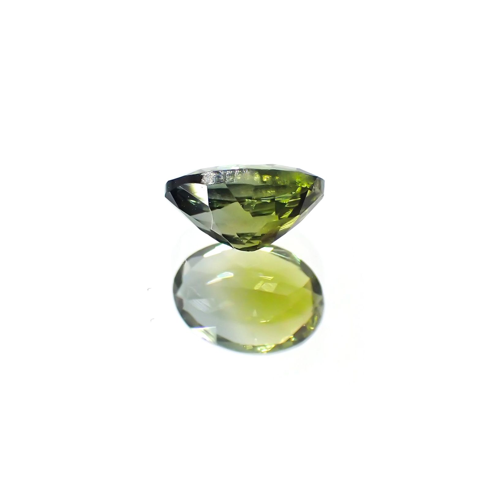 バイカラートルマリン(宝石名トルマリン) ブラジル/アフリカ産 0.89ct 識別済[211013564]7.2×5.2mm前後