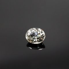 リューコガーネット(宝石名ホワイト グロッシュラー・ガーネット) ビルマ産 0.528ct ソ付(彩珠)[210711540]5.2×4.3mm前後