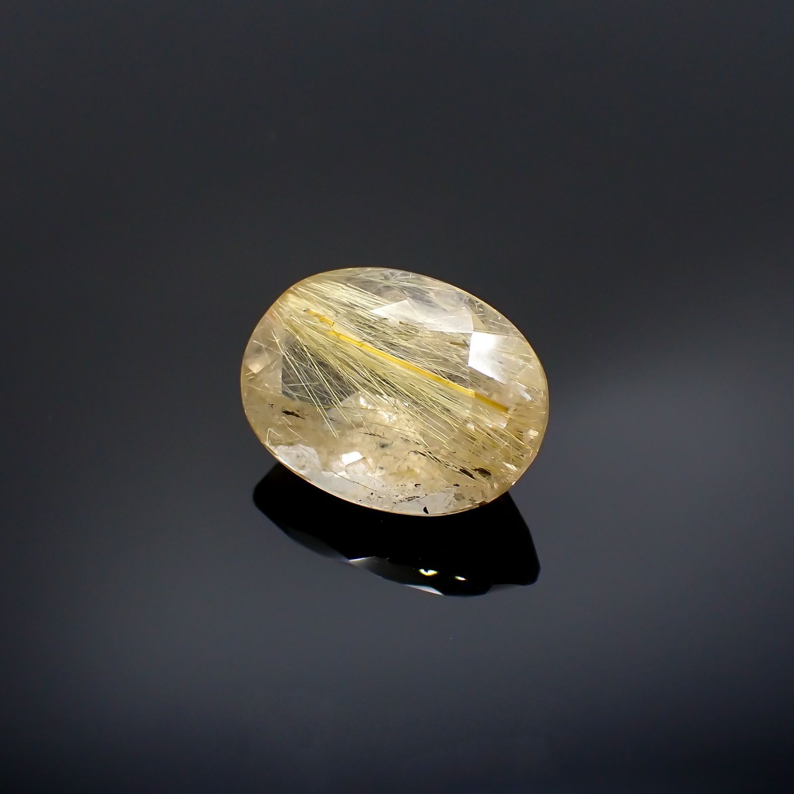 ルチルクォーツ(宝石名ルチルレイテッド・クォーツ)ブラジル産 12.64ct 識別済[231023778]17.7x13mm前後