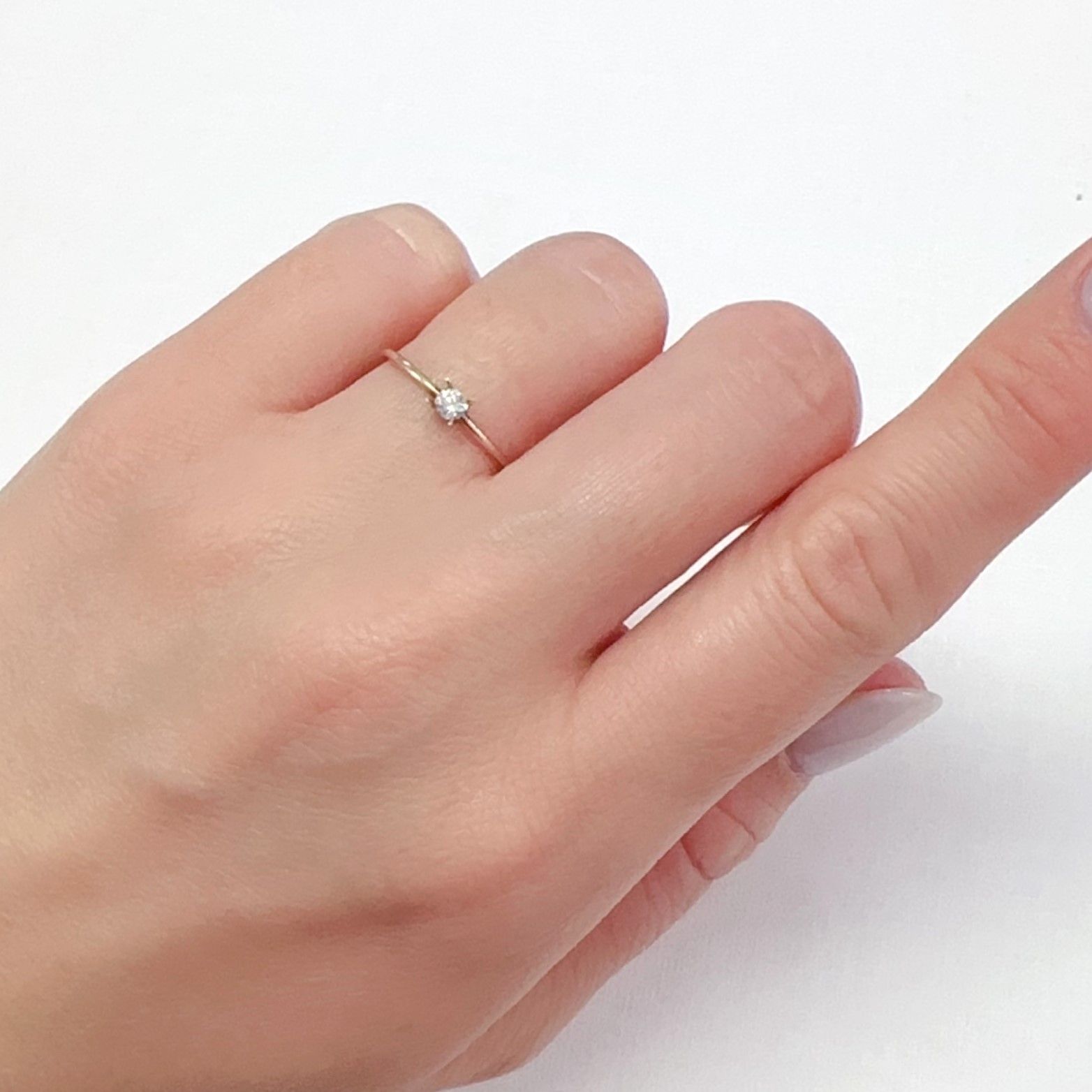 シルキーダイヤモンド 0.088ct[240326613]2.8x2.8mm前後